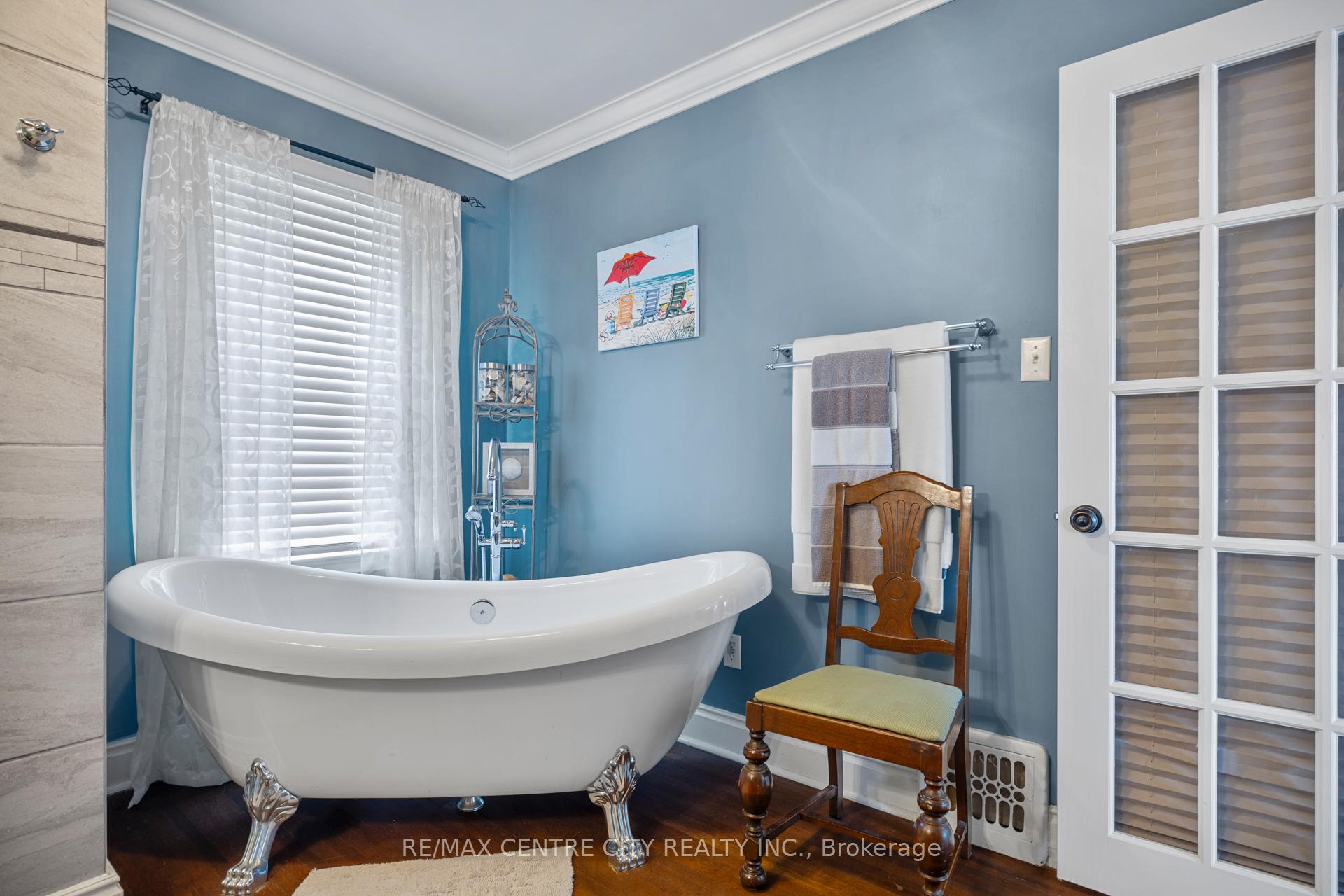 Photo 13 of 32 Third Avenue, St. Thomas — HOMEH