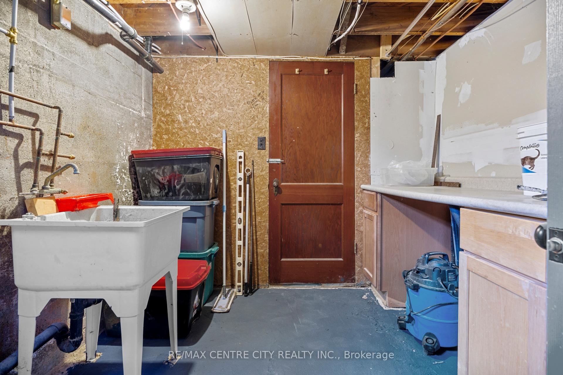 Photo 20 of 32 Third Avenue, St. Thomas — HOMEH
