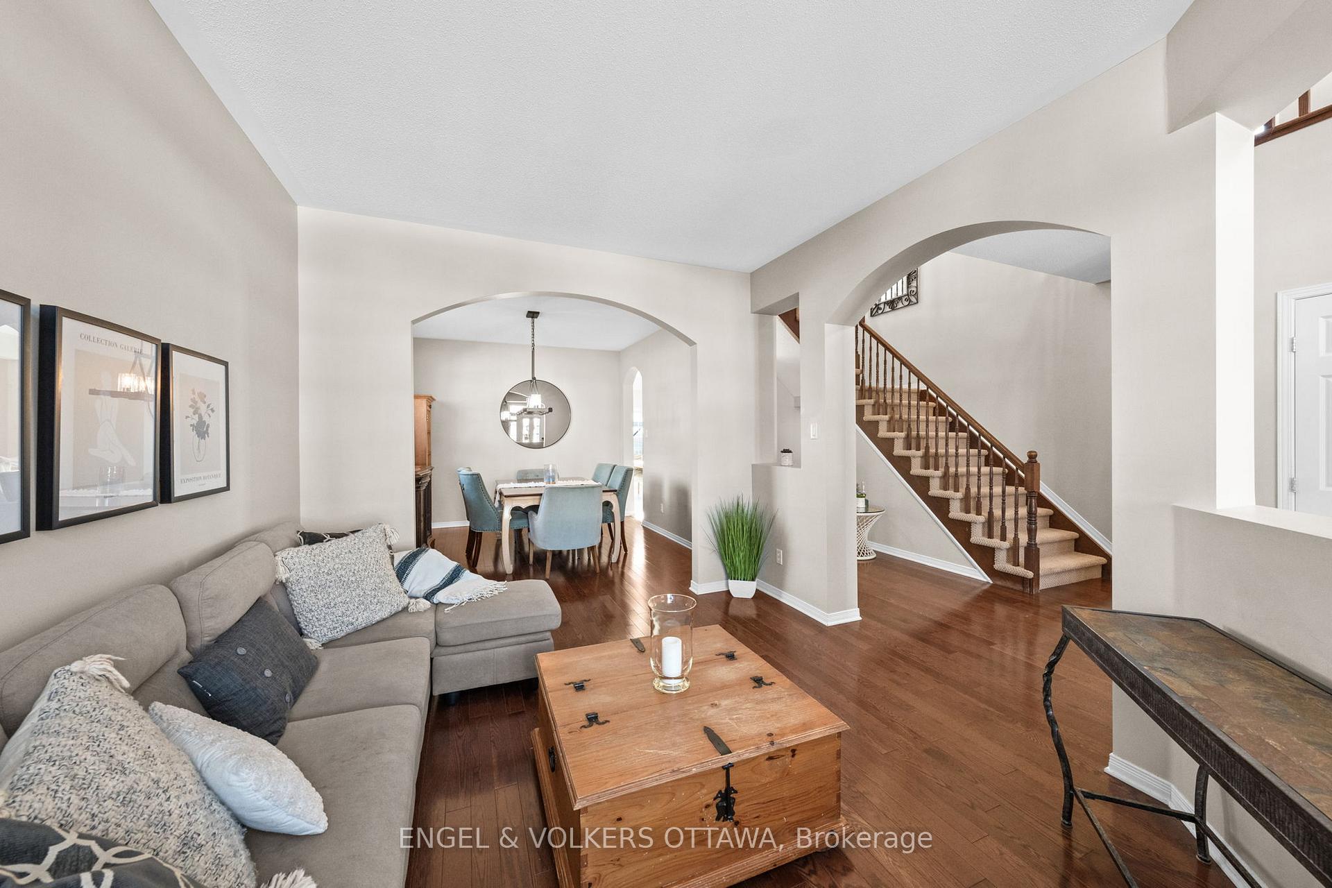 Photo 10 of 406 Keith Crescent, Ottawa, Mer Bleue/Bradley Estates/Anderson Park — HOMEH