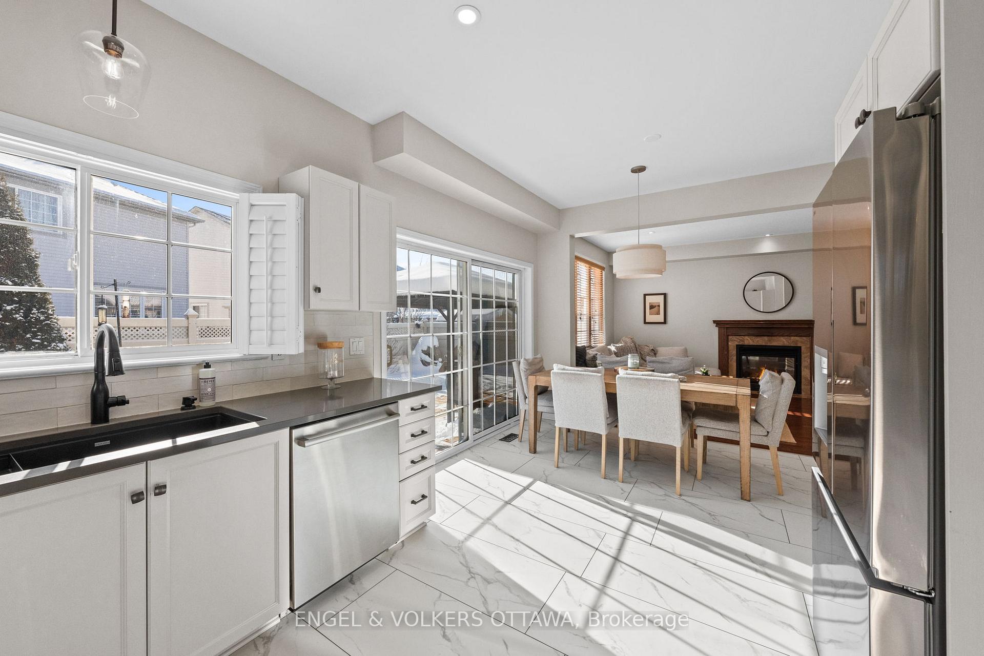 Photo 6 of 406 Keith Crescent, Ottawa, Mer Bleue/Bradley Estates/Anderson Park — HOMEH