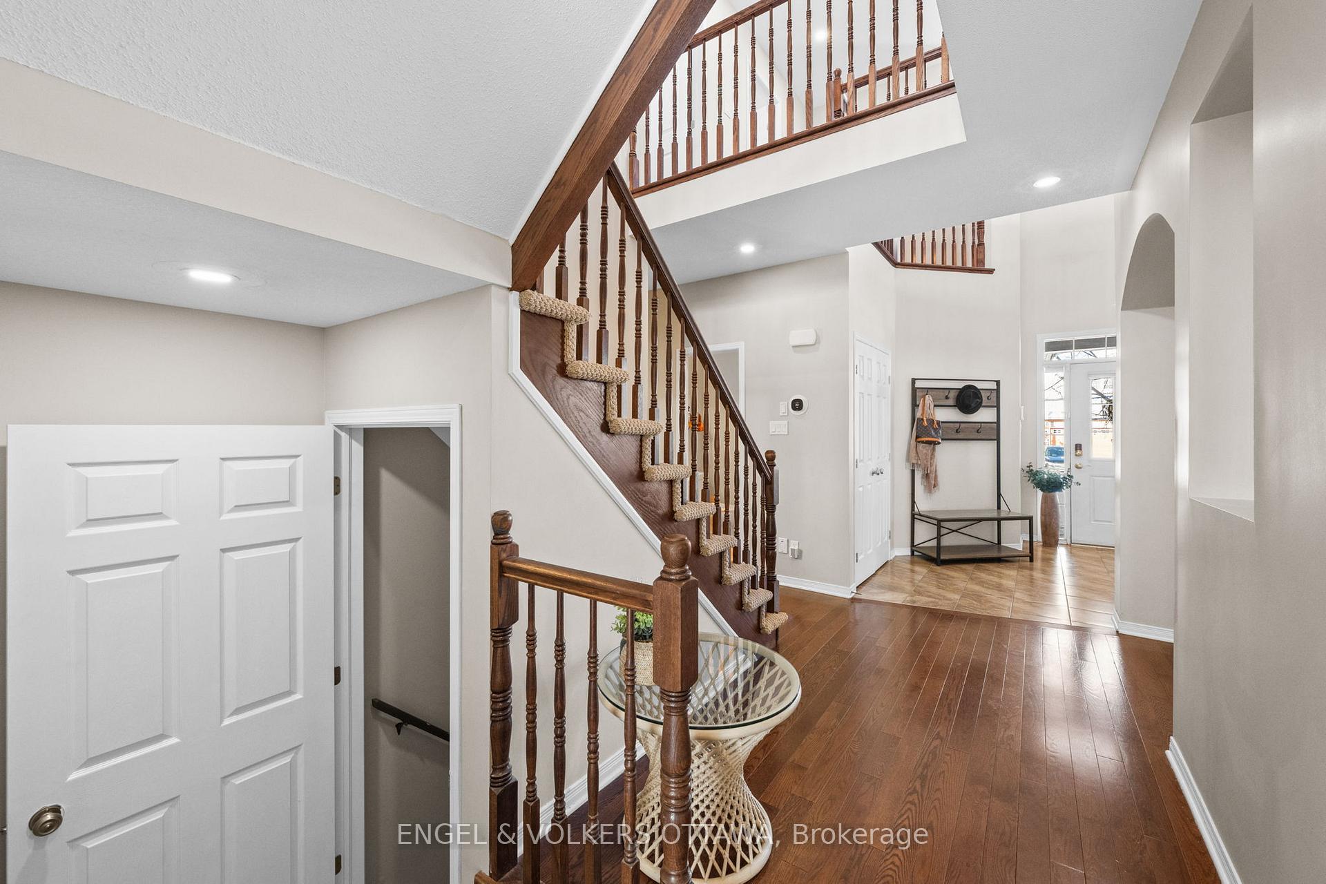Photo 37 of 406 Keith Crescent, Ottawa, Mer Bleue/Bradley Estates/Anderson Park — HOMEH