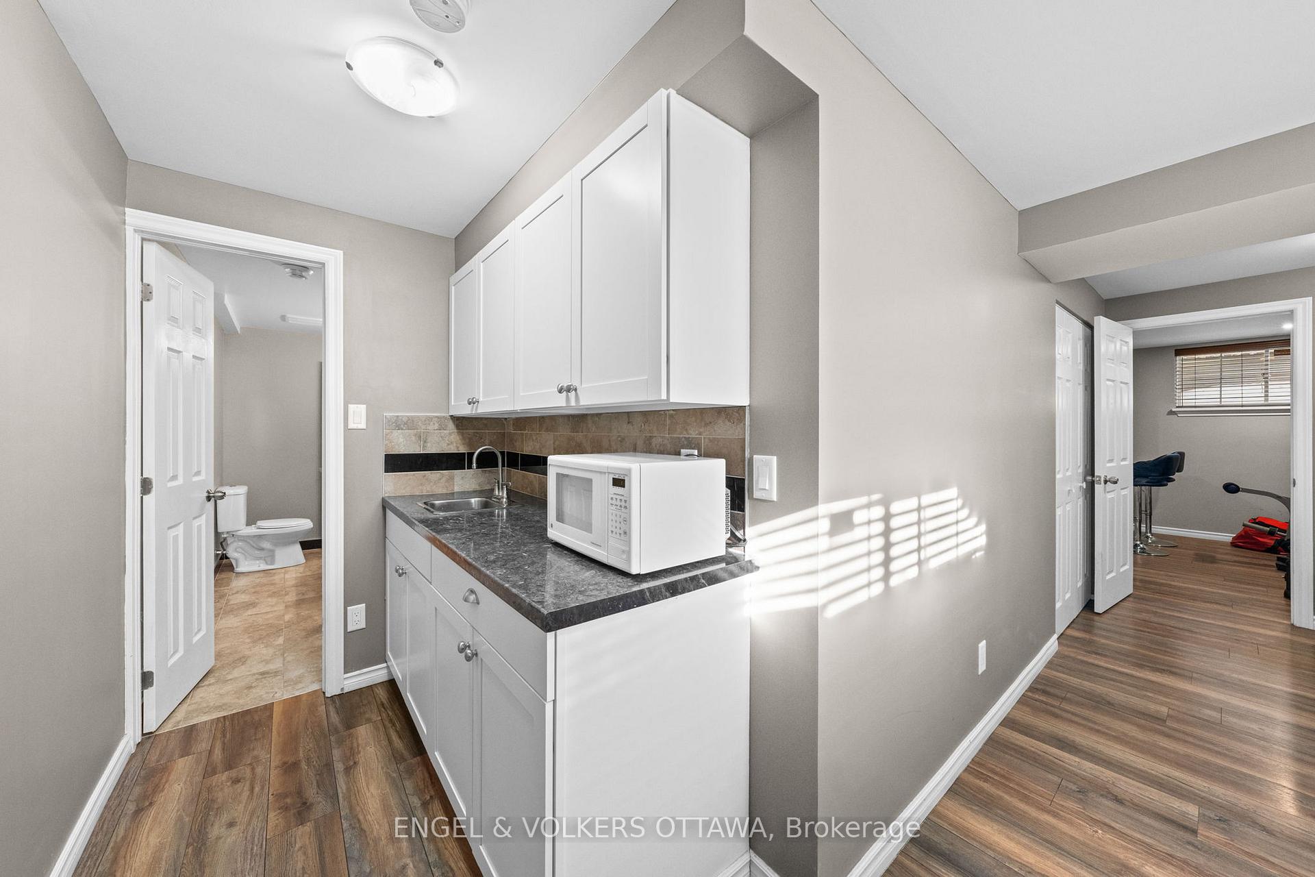 Photo 34 of 406 Keith Crescent, Ottawa, Mer Bleue/Bradley Estates/Anderson Park — HOMEH