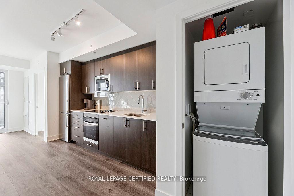 Photo 6 of Unit 1615, 2545 Simcoe Street N, Oshawa, Windfields — HOMEH