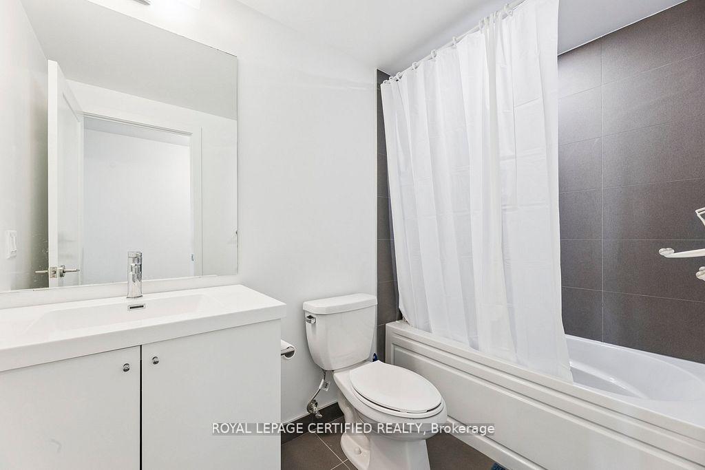 Photo 16 of Unit 1615, 2545 Simcoe Street N, Oshawa, Windfields — HOMEH
