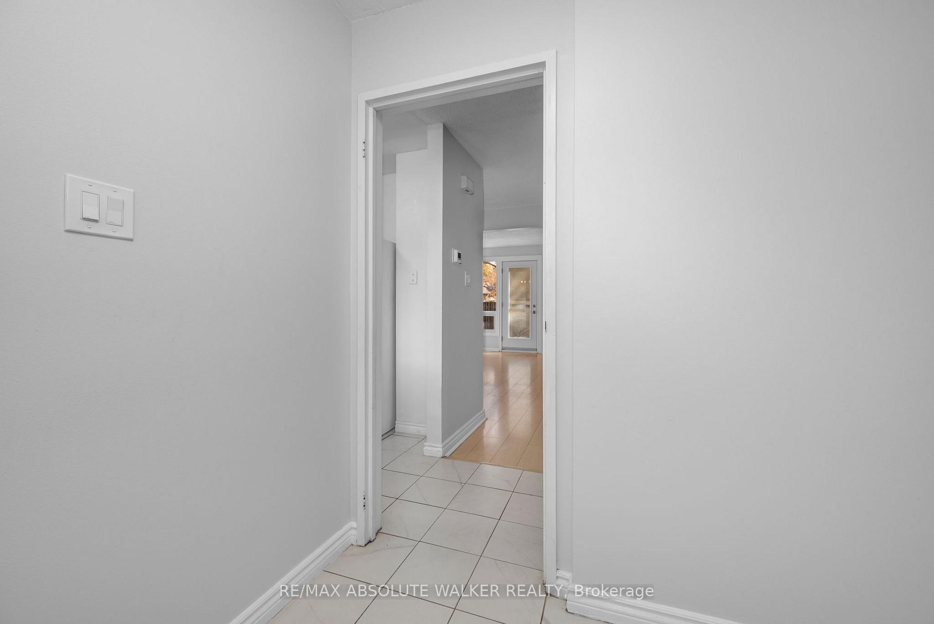 Photo 2 of Unit 102, 23 Mcclintock Way, Ottawa, Kanata - Katimavik — HOMEH