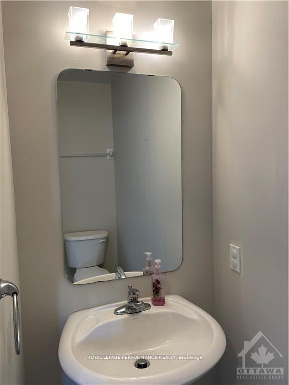 Photo 3 of 236 B Claridge Drive, Ottawa, Barrhaven - Longfields — HOMEH