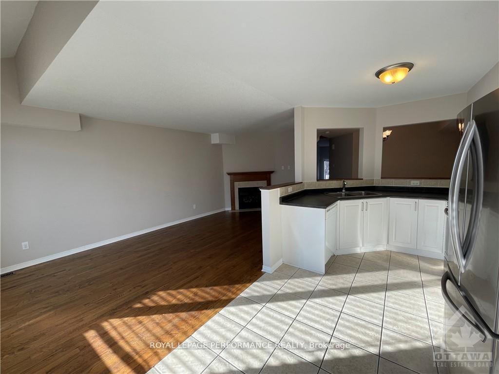 Photo 8 of 236 B Claridge Drive, Ottawa, Barrhaven - Longfields — HOMEH