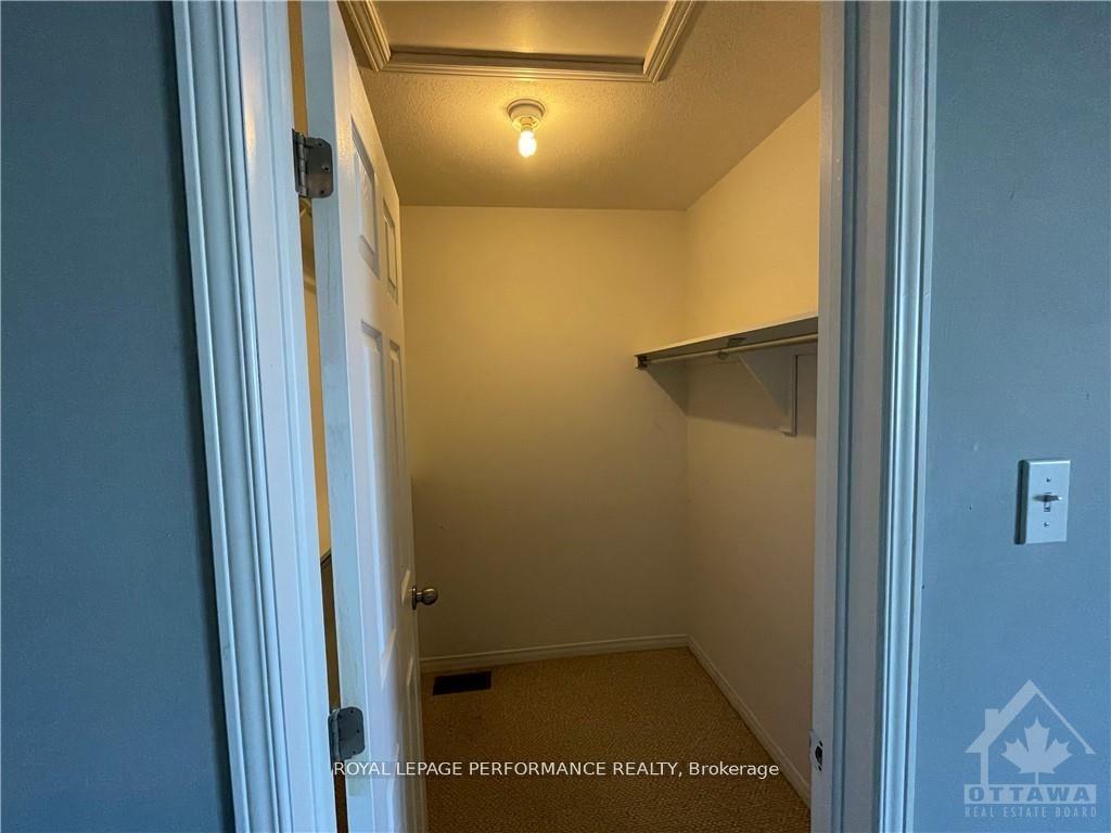 Photo 12 of 236 B Claridge Drive, Ottawa, Barrhaven - Longfields — HOMEH