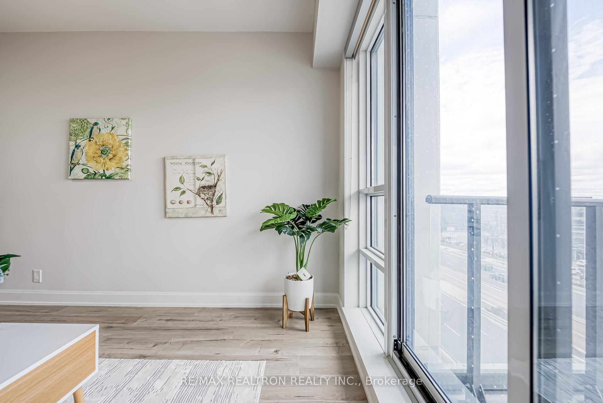 Photo 3 of Unit 602B, 38 Gandhi Lane, Markham, Commerce Valley — HOMEH