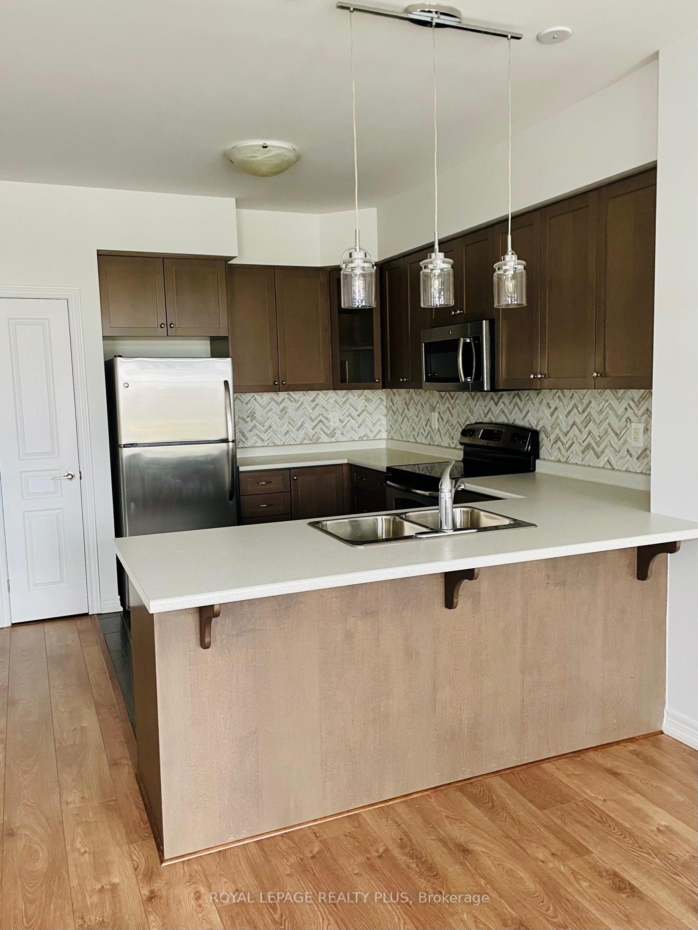 Photo 7 of Unit 16, 515 Winston Road, Grimsby, Grimsby Beach — HOMEH