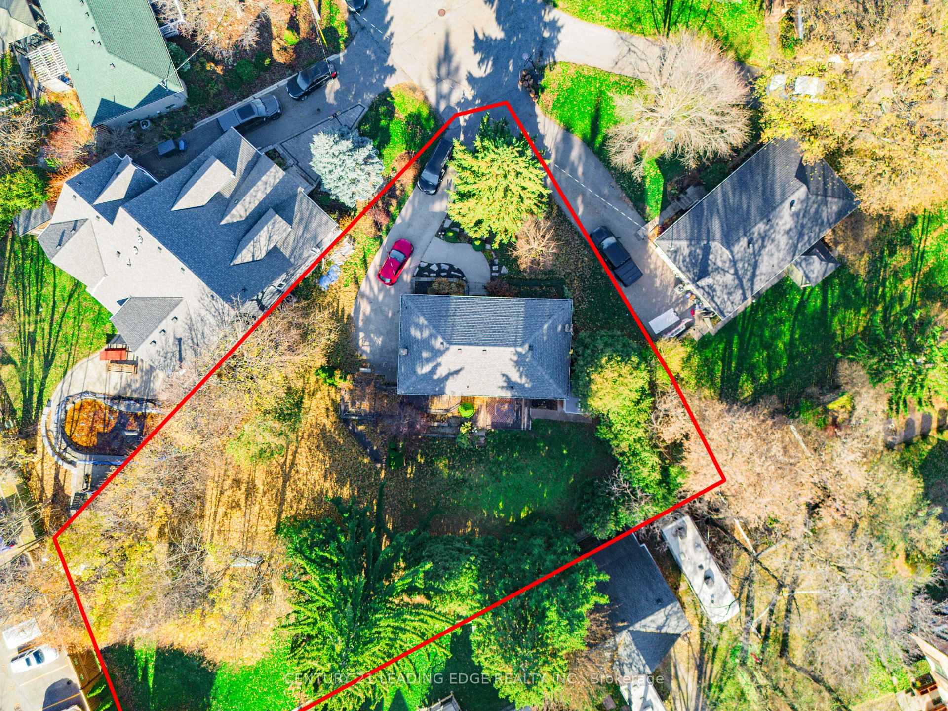 Photo 12 of 22 Winlaw Place, Markham, Old Markham Village — HOMEH
