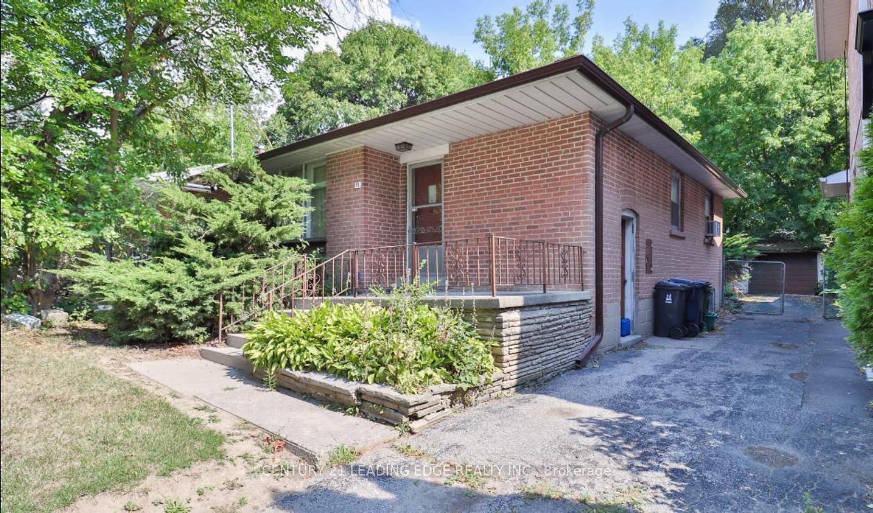 Photo 5 of 22 Winlaw Place, Markham, Old Markham Village — HOMEH