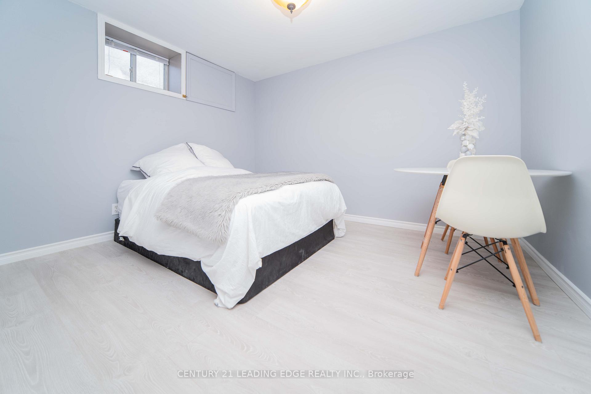 Photo 9 of 22 Winlaw Place, Markham, Old Markham Village — HOMEH