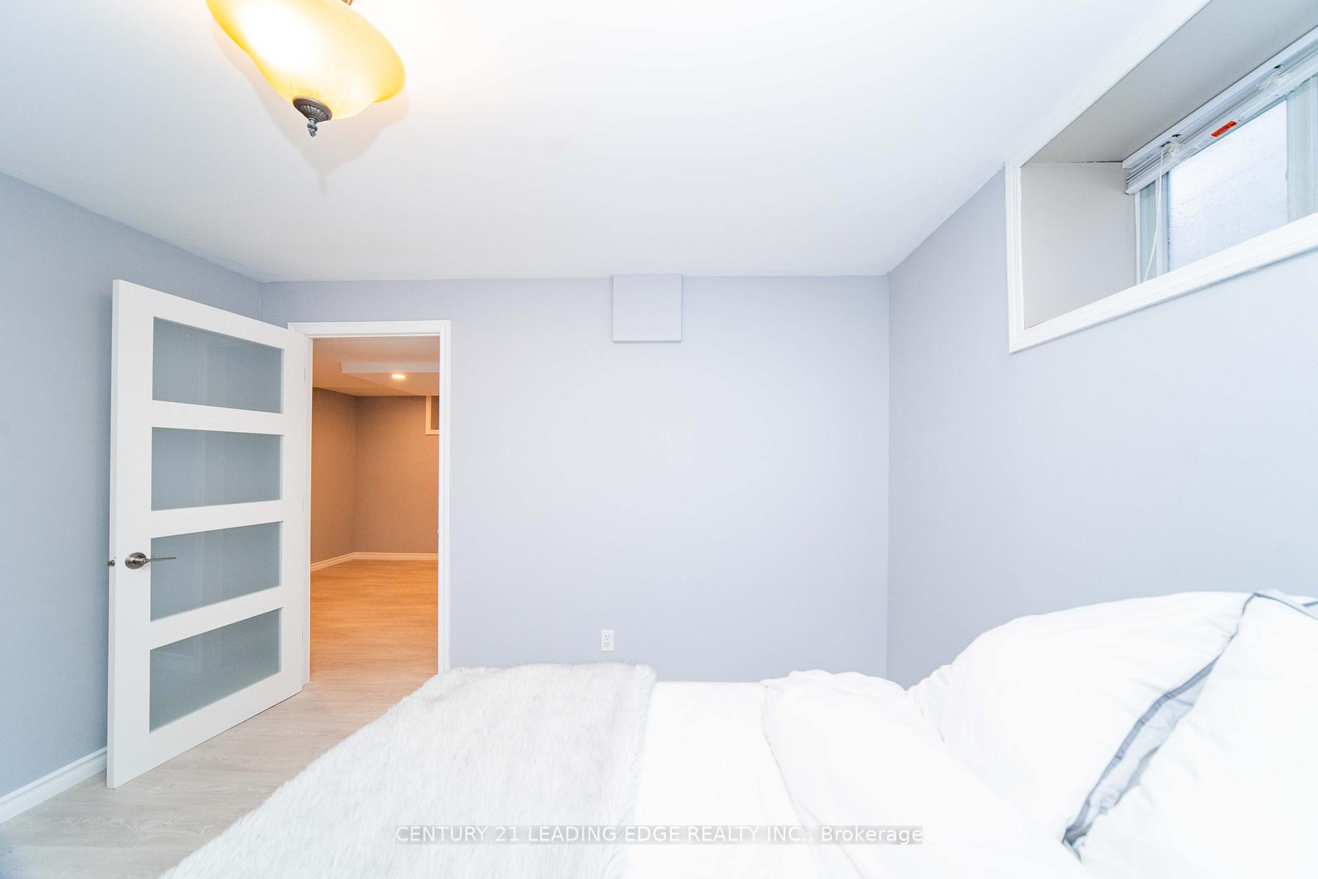 Photo 15 of 22 Winlaw Place, Markham, Old Markham Village — HOMEH