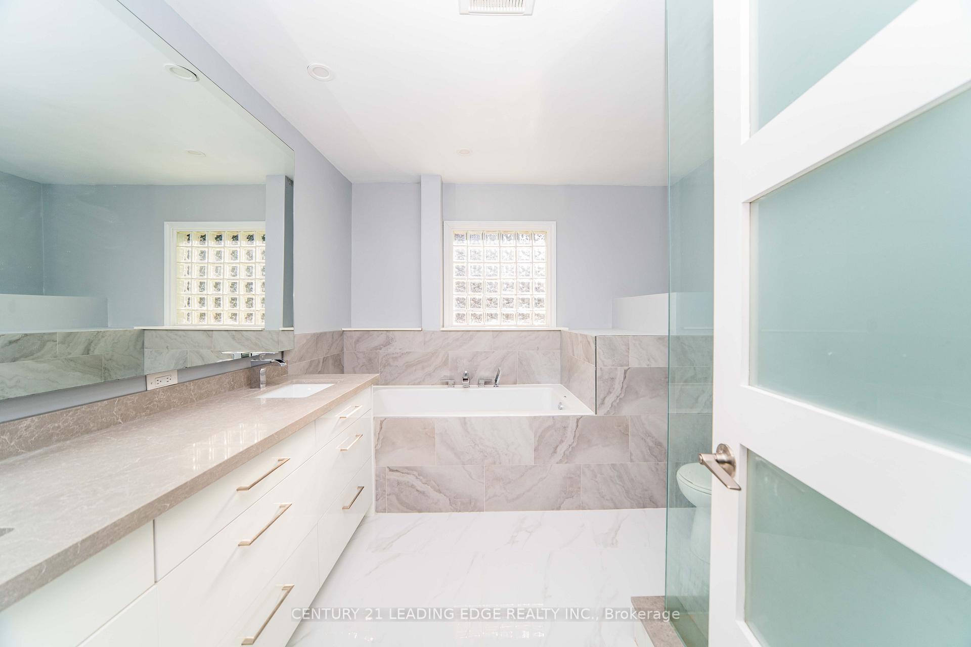 Photo 34 of 22 Winlaw Place, Markham, Old Markham Village — HOMEH