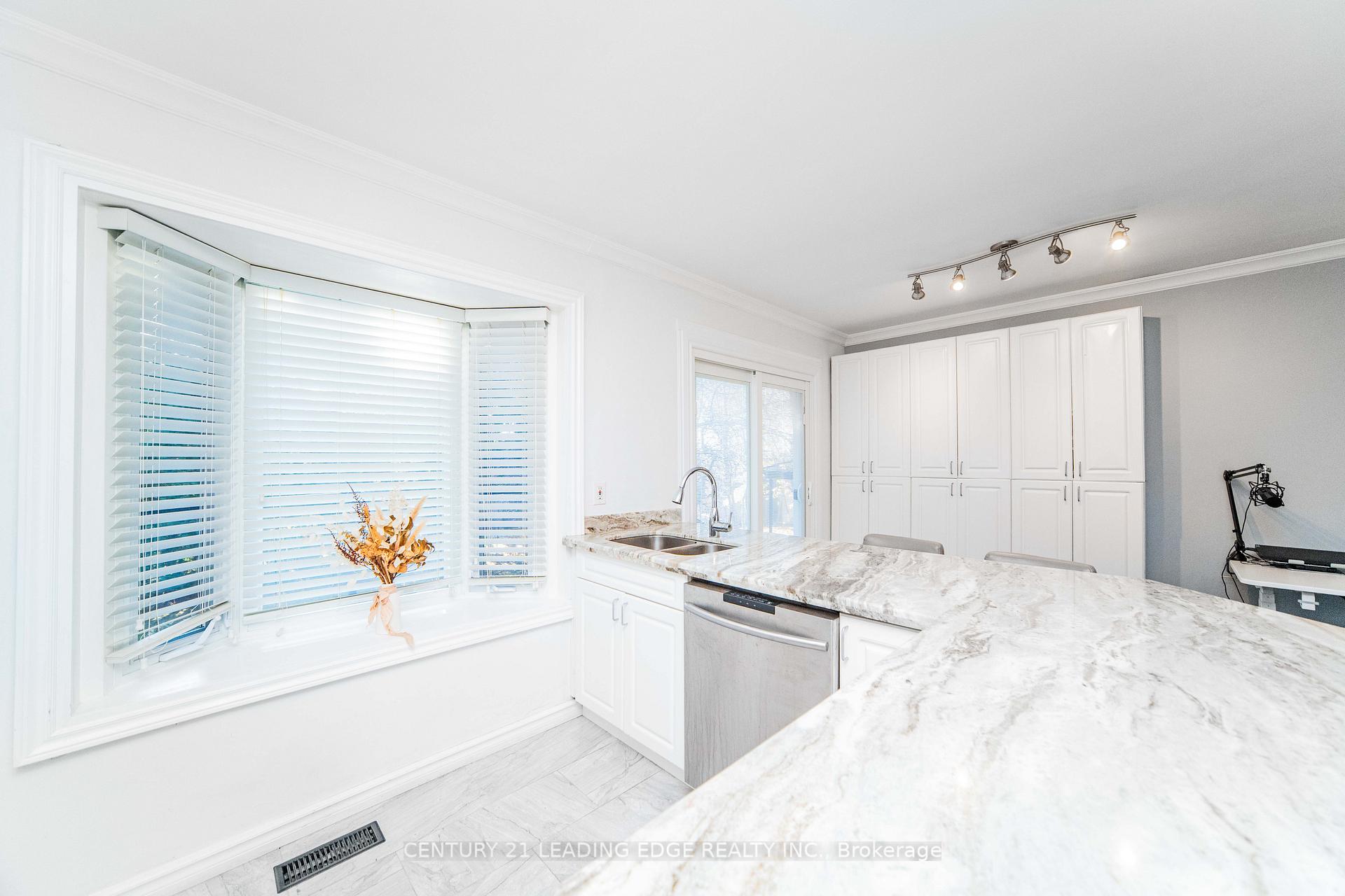 Photo 20 of 22 Winlaw Place, Markham, Old Markham Village — HOMEH