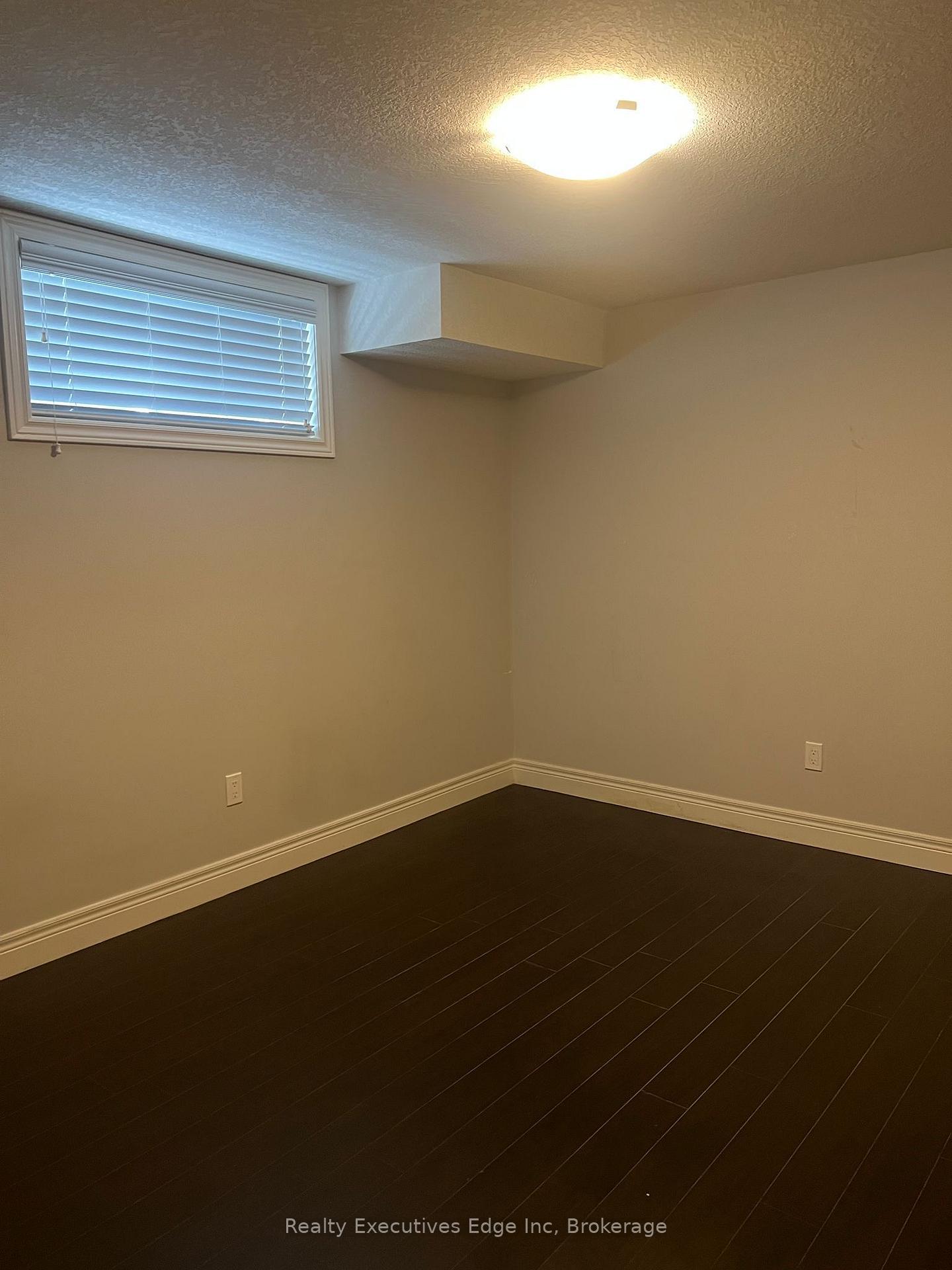 Photo 6 of Unit LOWER UNIT, 119 Dallan Drive, Guelph, Pineridge/Westminster Woods — HOMEH