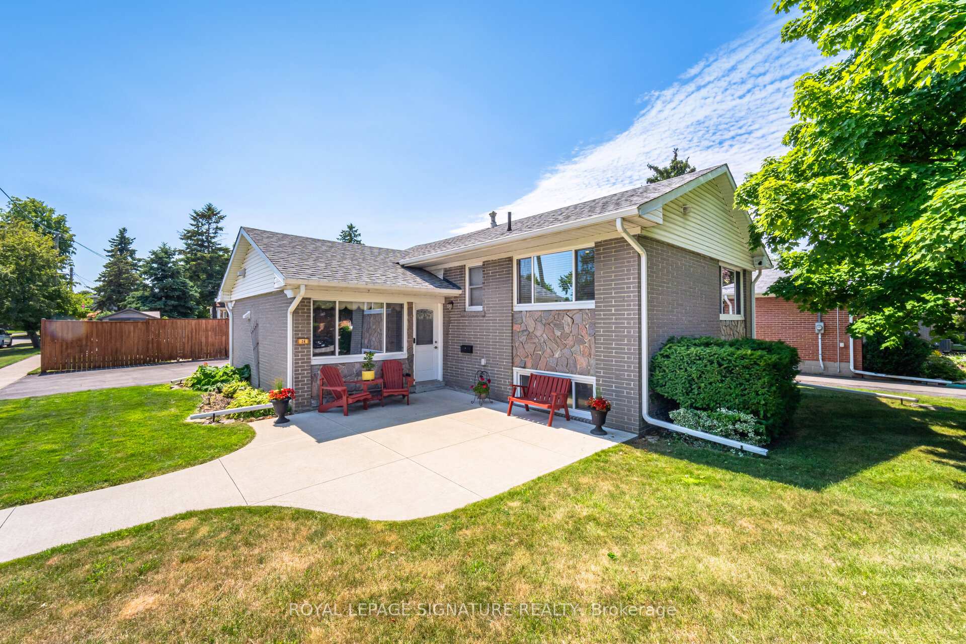 Photo 12 of 24 Lesbury Avenue, Brampton, Brampton East — HOMEH