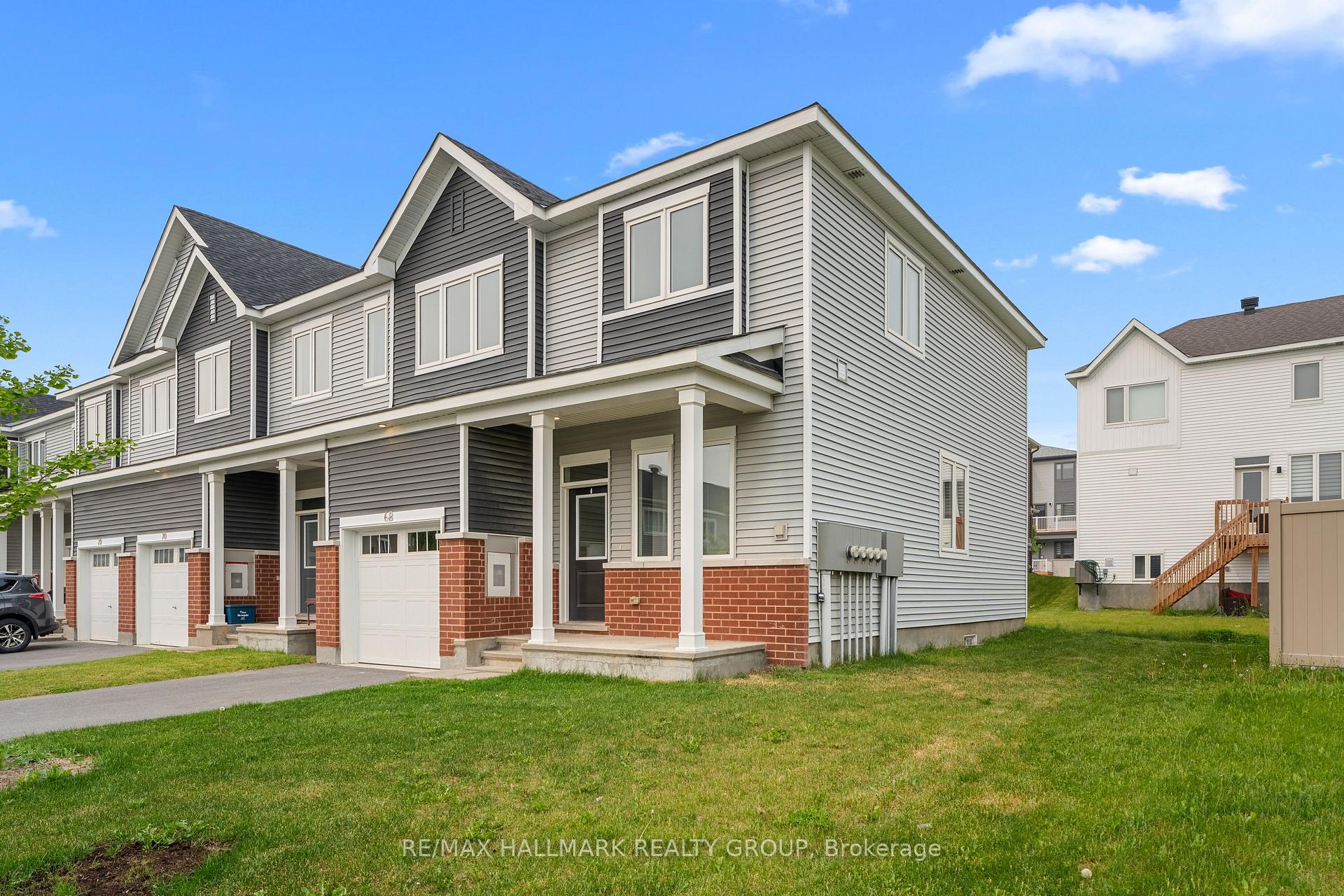 Photo 3 of 68 Focality Crescent, Ottawa, Barrhaven - Half Moon Bay — HOMEH