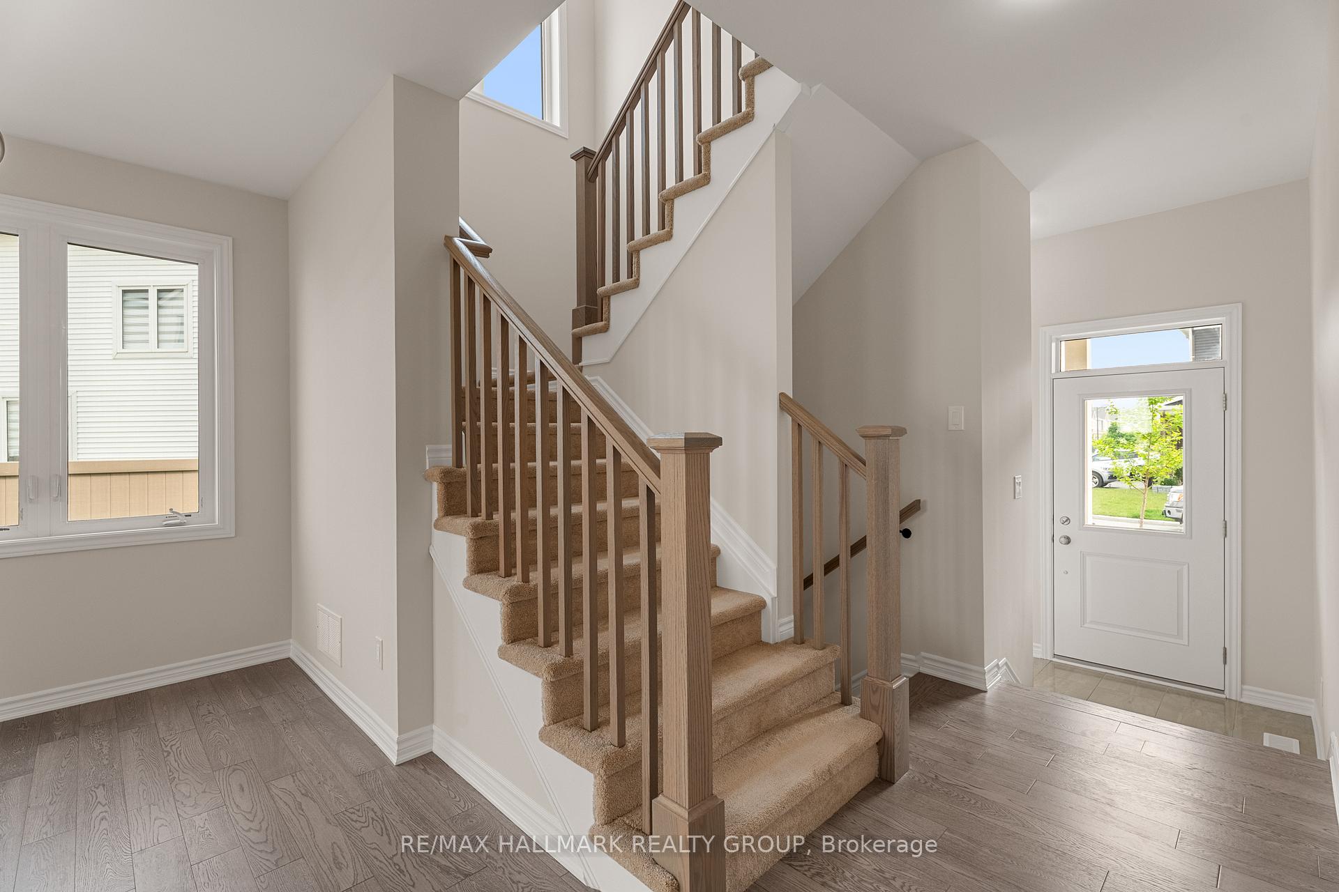 Photo 16 of 68 Focality Crescent, Ottawa, Barrhaven - Half Moon Bay — HOMEH