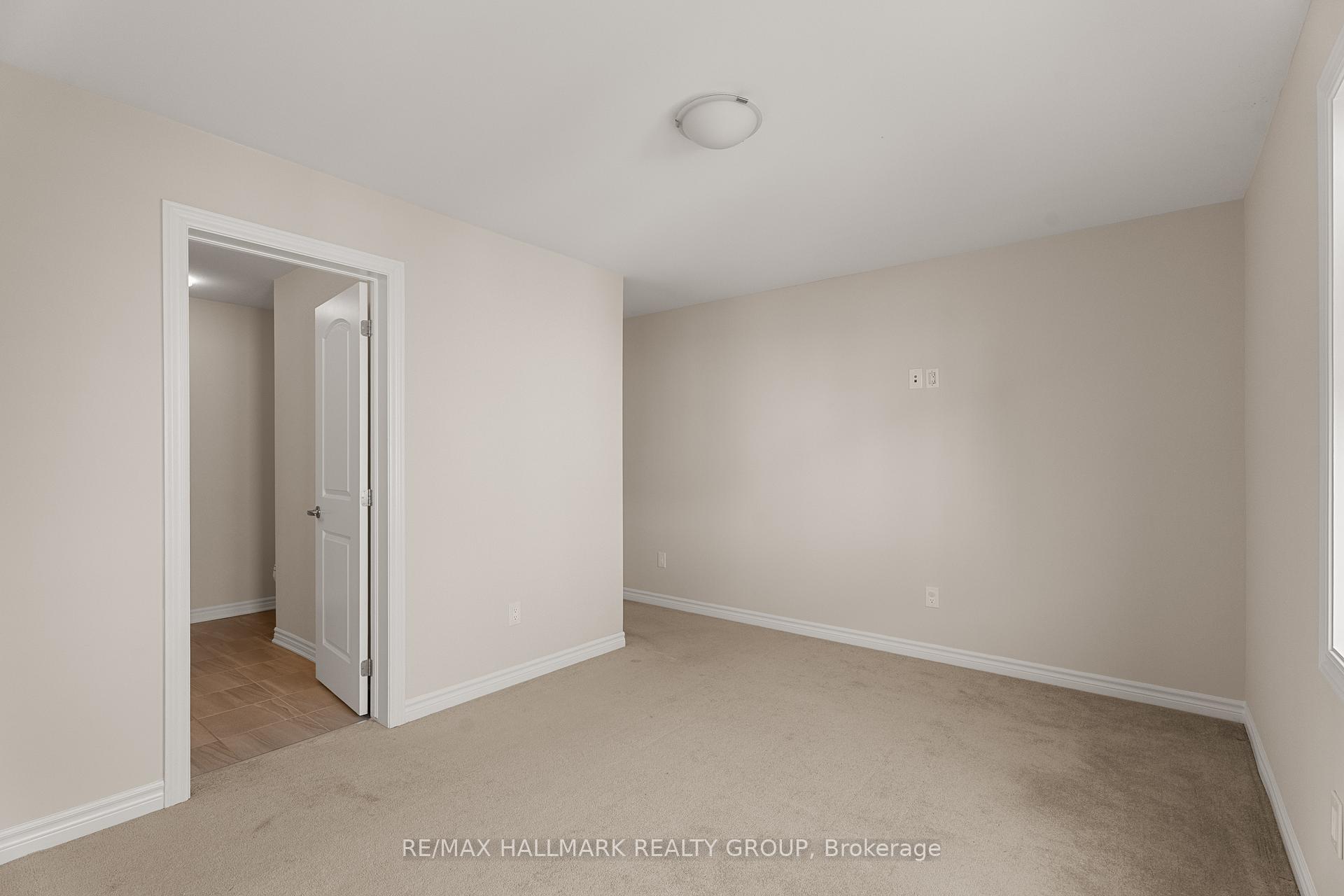 Photo 19 of 68 Focality Crescent, Ottawa, Barrhaven - Half Moon Bay — HOMEH