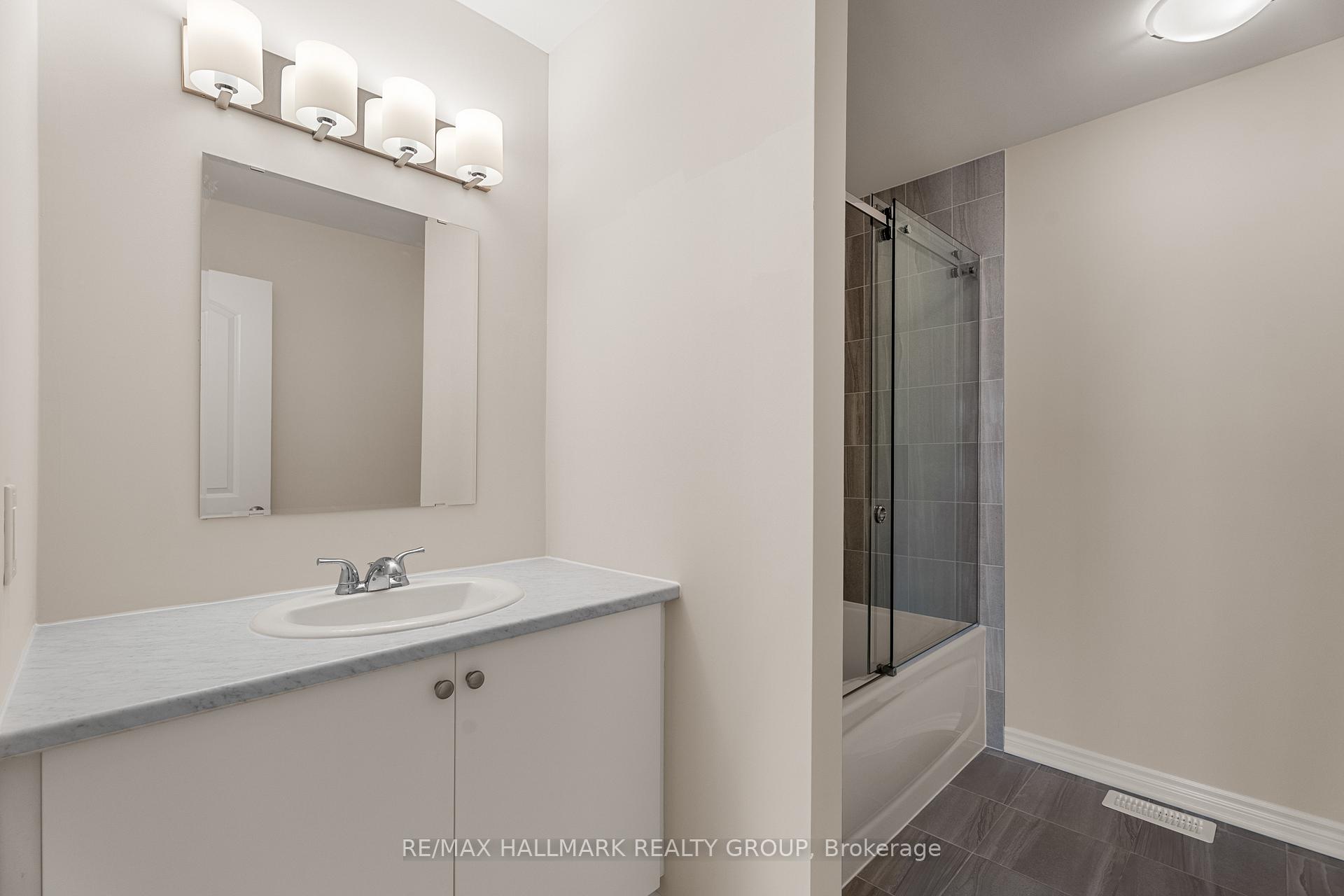 Photo 20 of 68 Focality Crescent, Ottawa, Barrhaven - Half Moon Bay — HOMEH