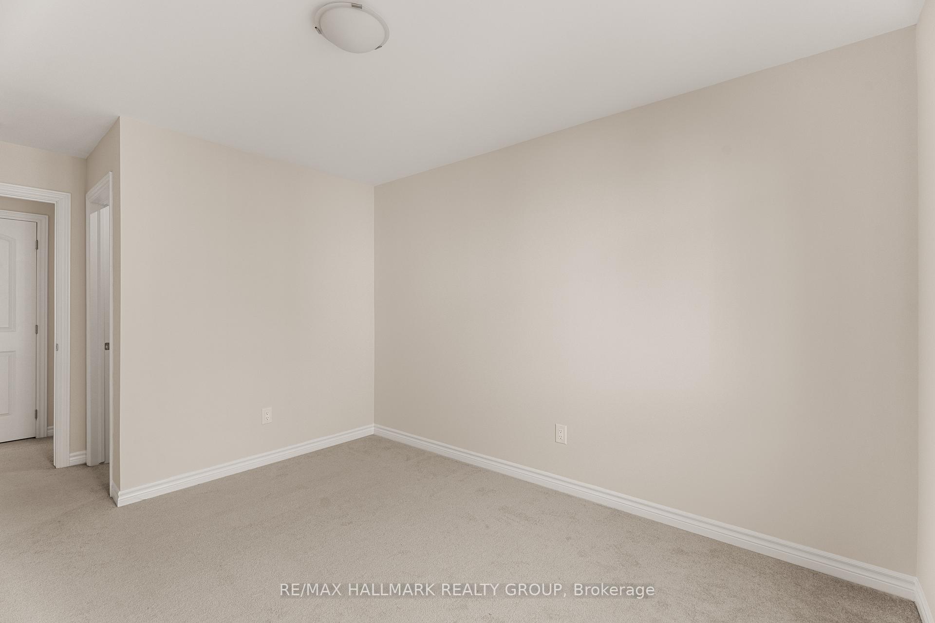 Photo 23 of 68 Focality Crescent, Ottawa, Barrhaven - Half Moon Bay — HOMEH