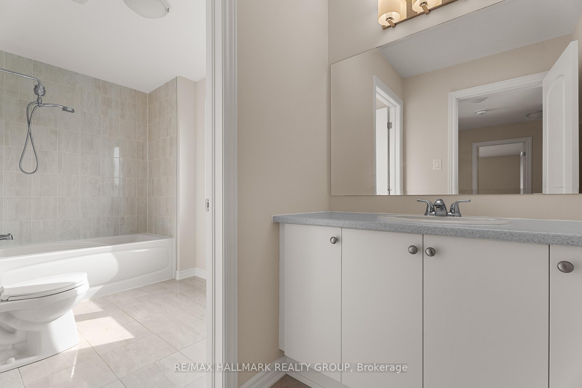 Photo 25 of 68 Focality Crescent, Ottawa, Barrhaven - Half Moon Bay — HOMEH