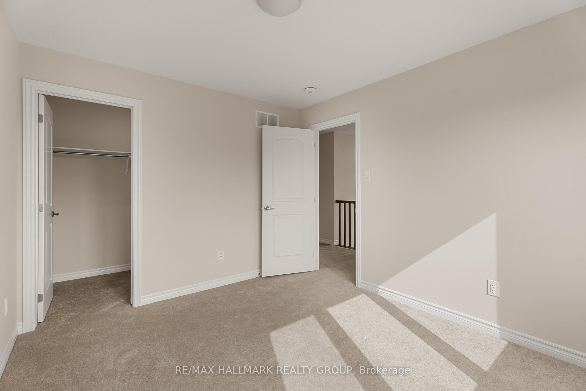 Photo 27 of 68 Focality Crescent, Ottawa, Barrhaven - Half Moon Bay — HOMEH