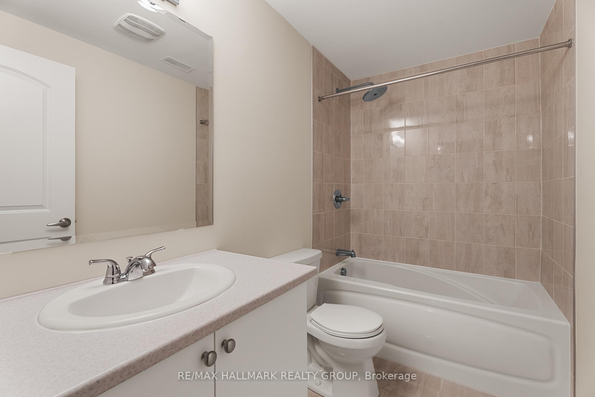 Photo 31 of 68 Focality Crescent, Ottawa, Barrhaven - Half Moon Bay — HOMEH
