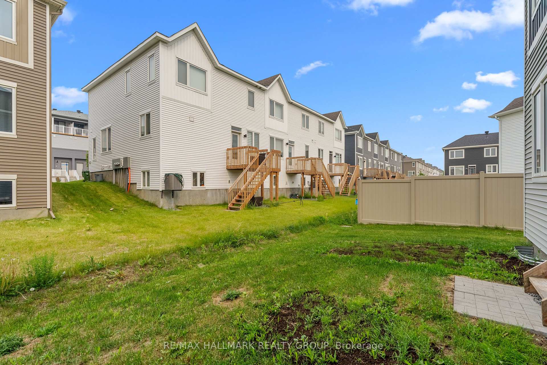 Photo 34 of 68 Focality Crescent, Ottawa, Barrhaven - Half Moon Bay — HOMEH