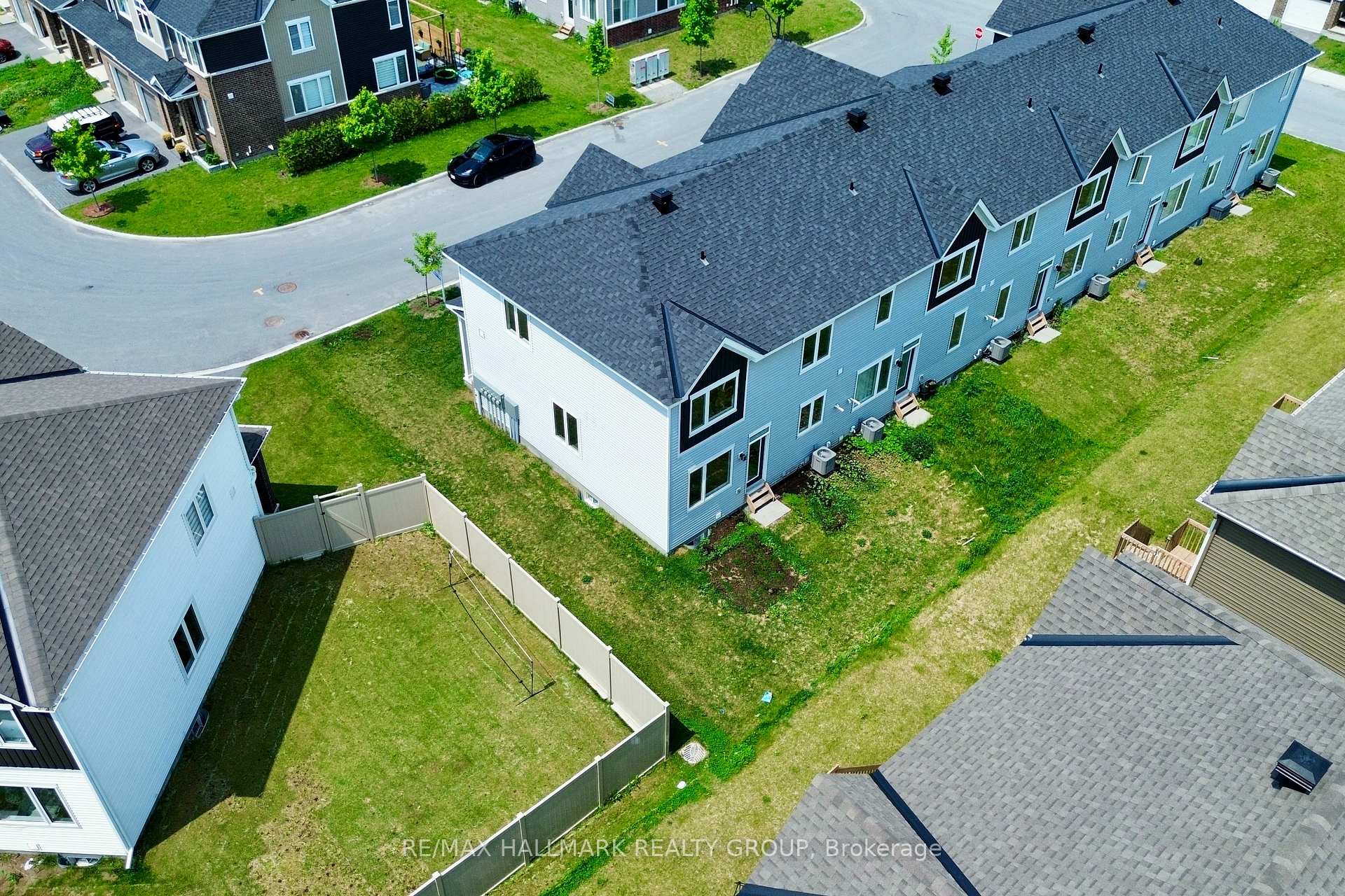 Photo 39 of 68 Focality Crescent, Ottawa, Barrhaven - Half Moon Bay — HOMEH