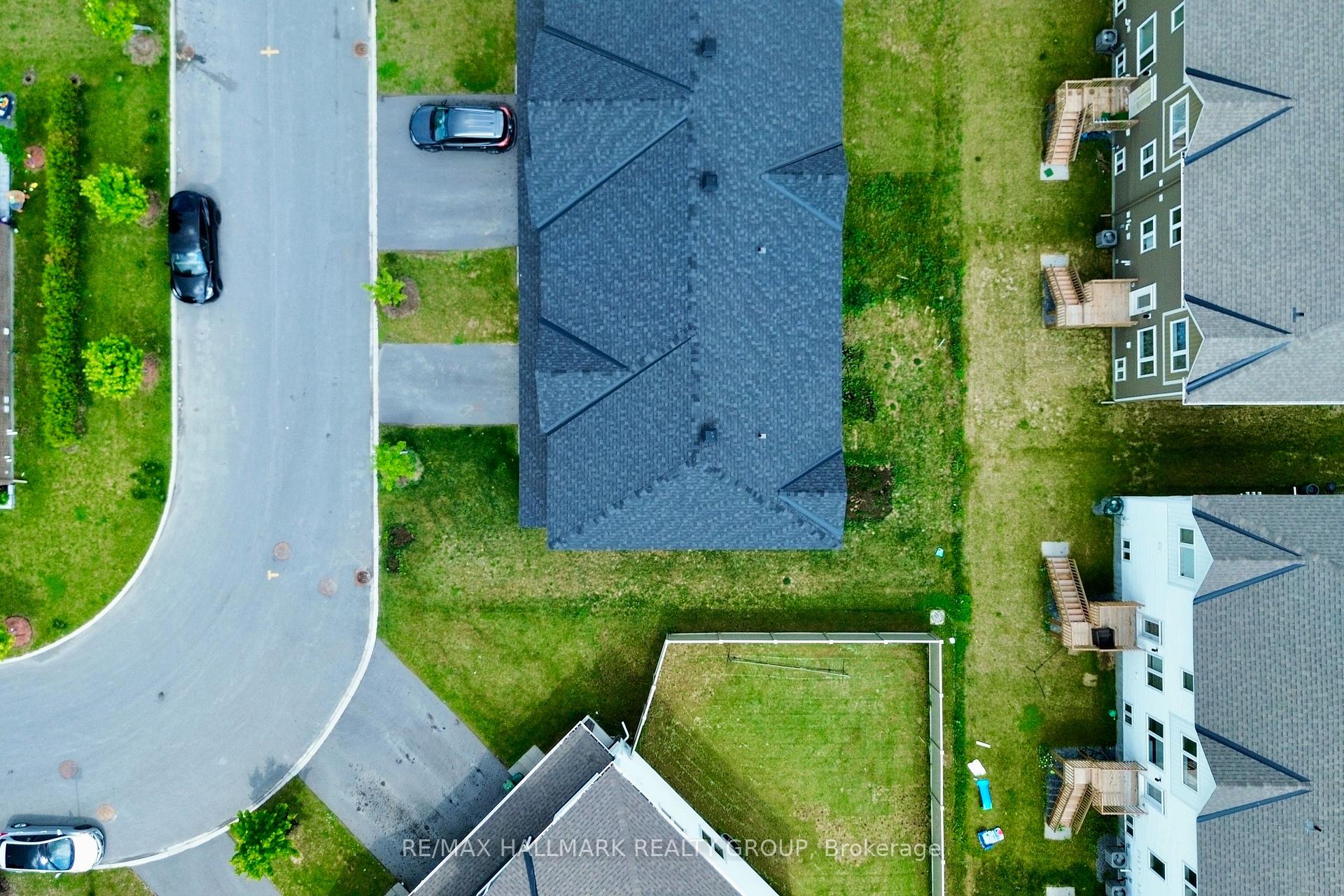 Photo 42 of 68 Focality Crescent, Ottawa, Barrhaven - Half Moon Bay — HOMEH