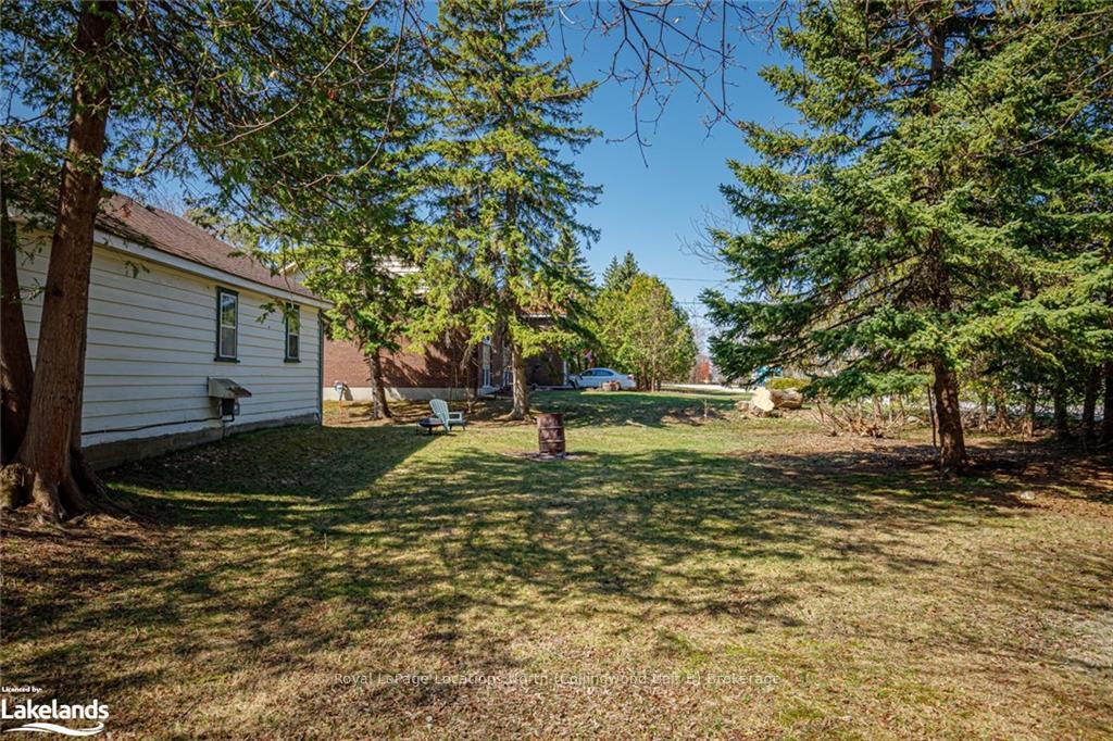 Photo 9 of 2 Spruce Street, Collingwood — HOMEH