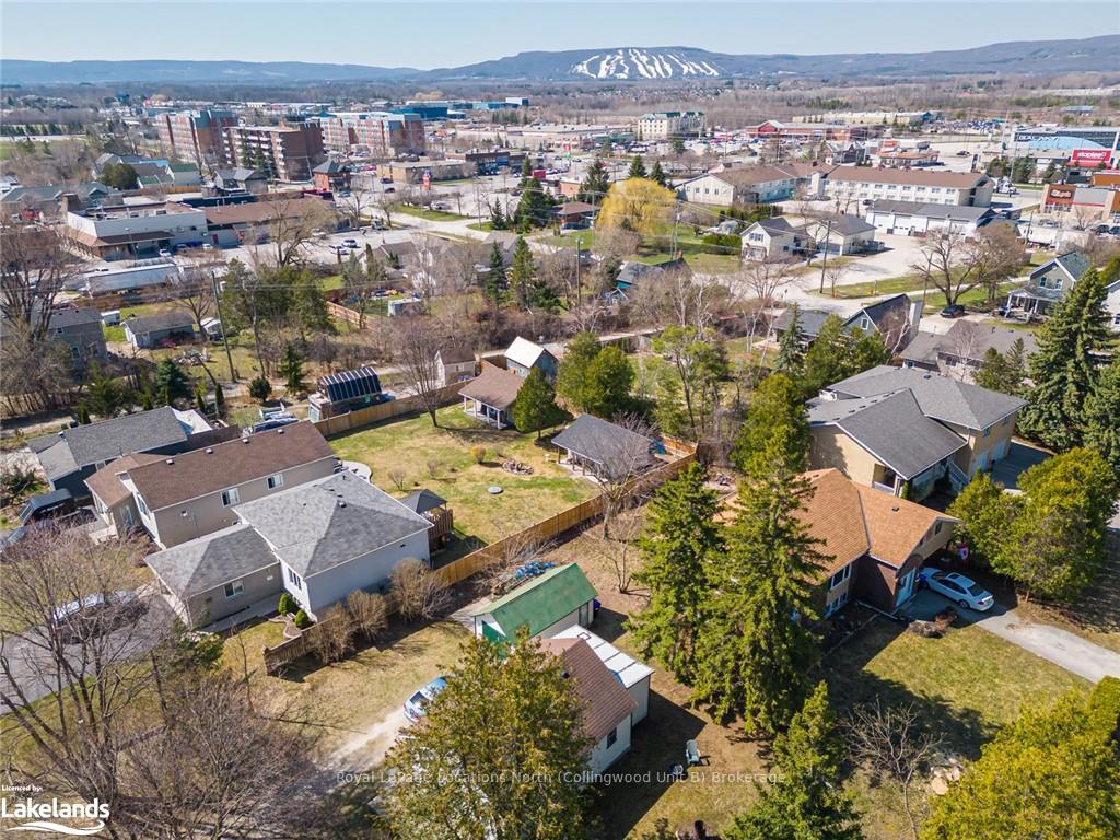 Photo 15 of 2 Spruce Street, Collingwood — HOMEH