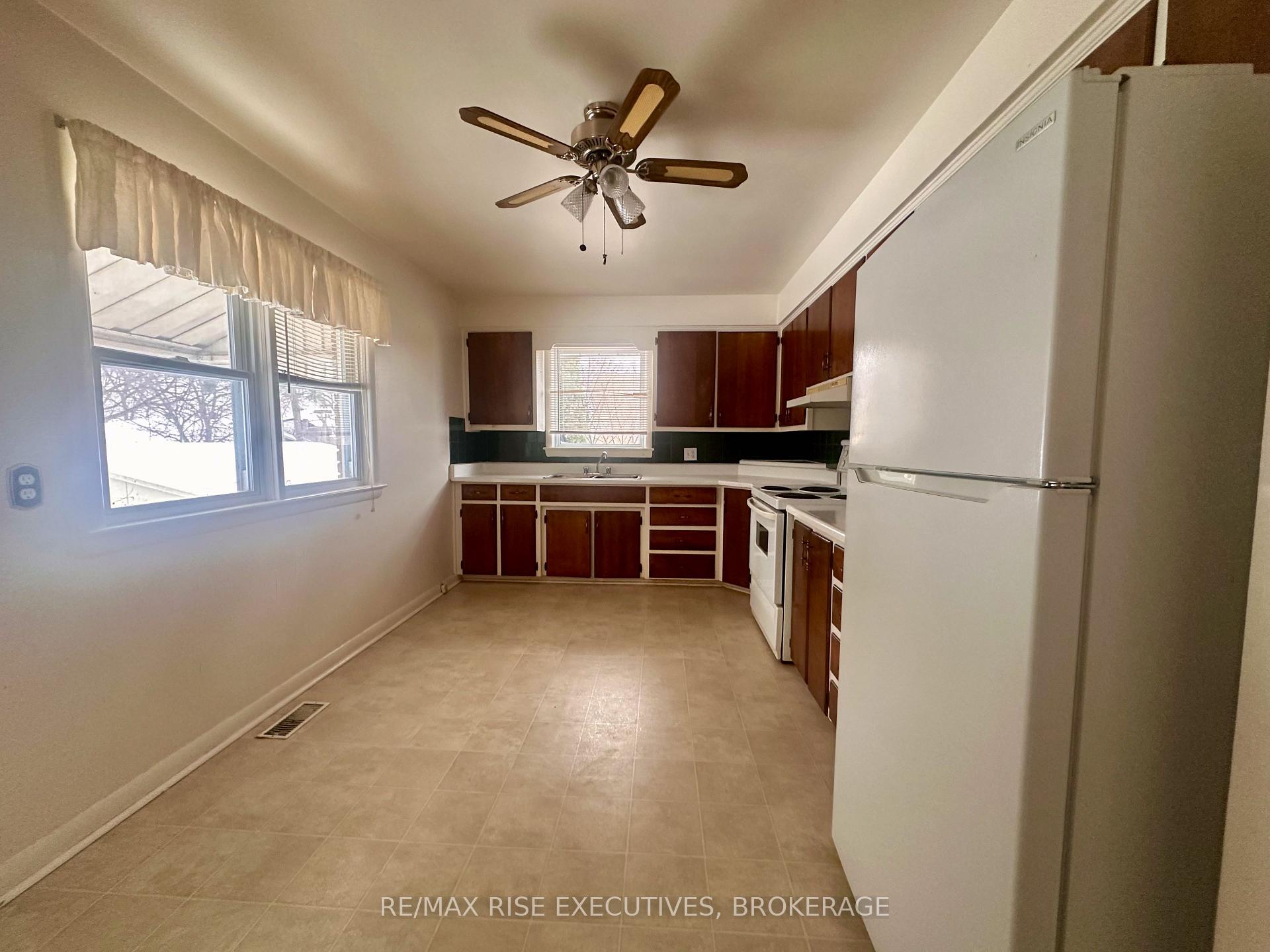 Photo 12 of 354 Meadowcrest Road, Kingston, City Southwest — HOMEH