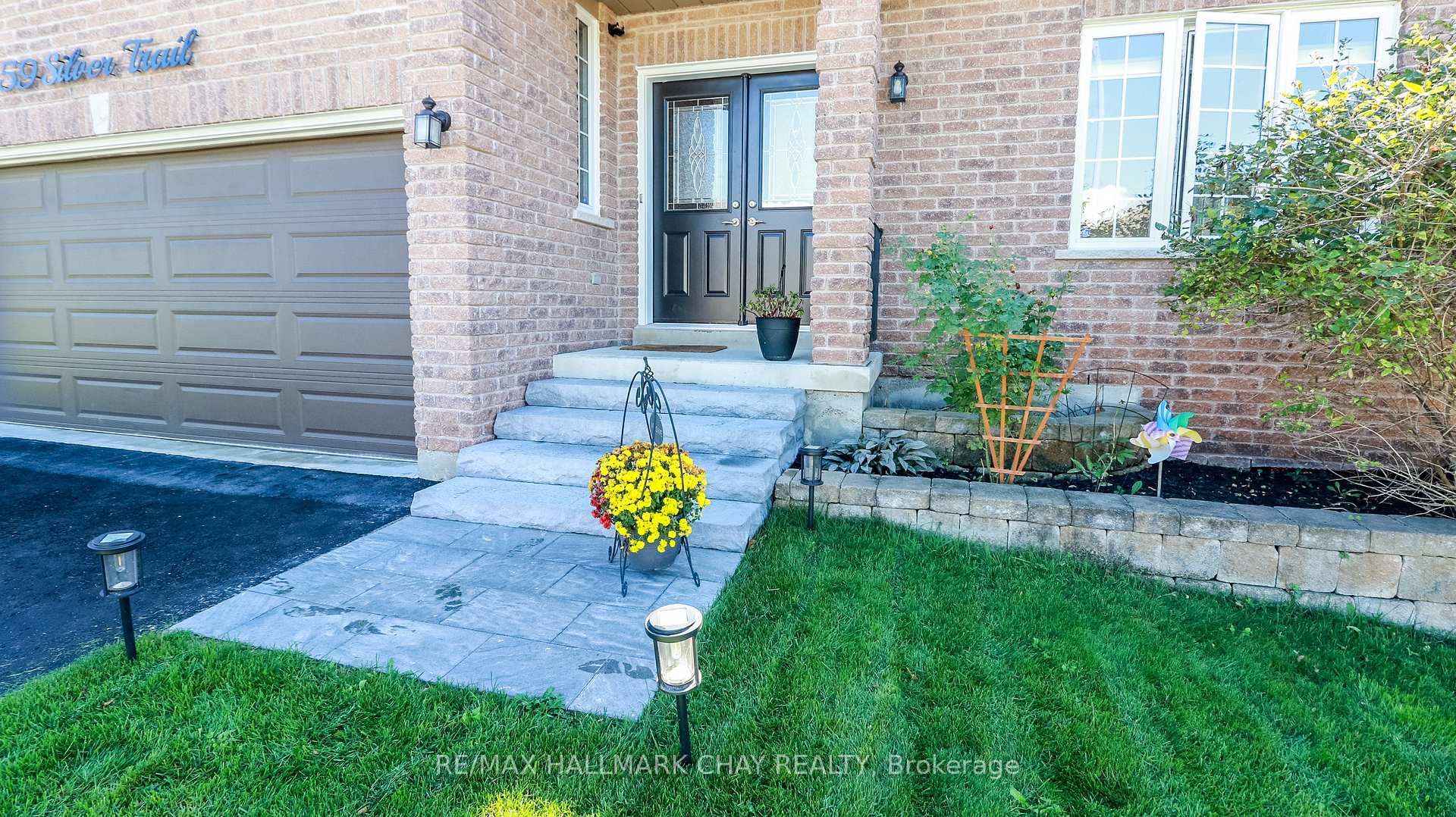 Photo 3 of 59 Silver Trail, Barrie, Ardagh — HOMEH