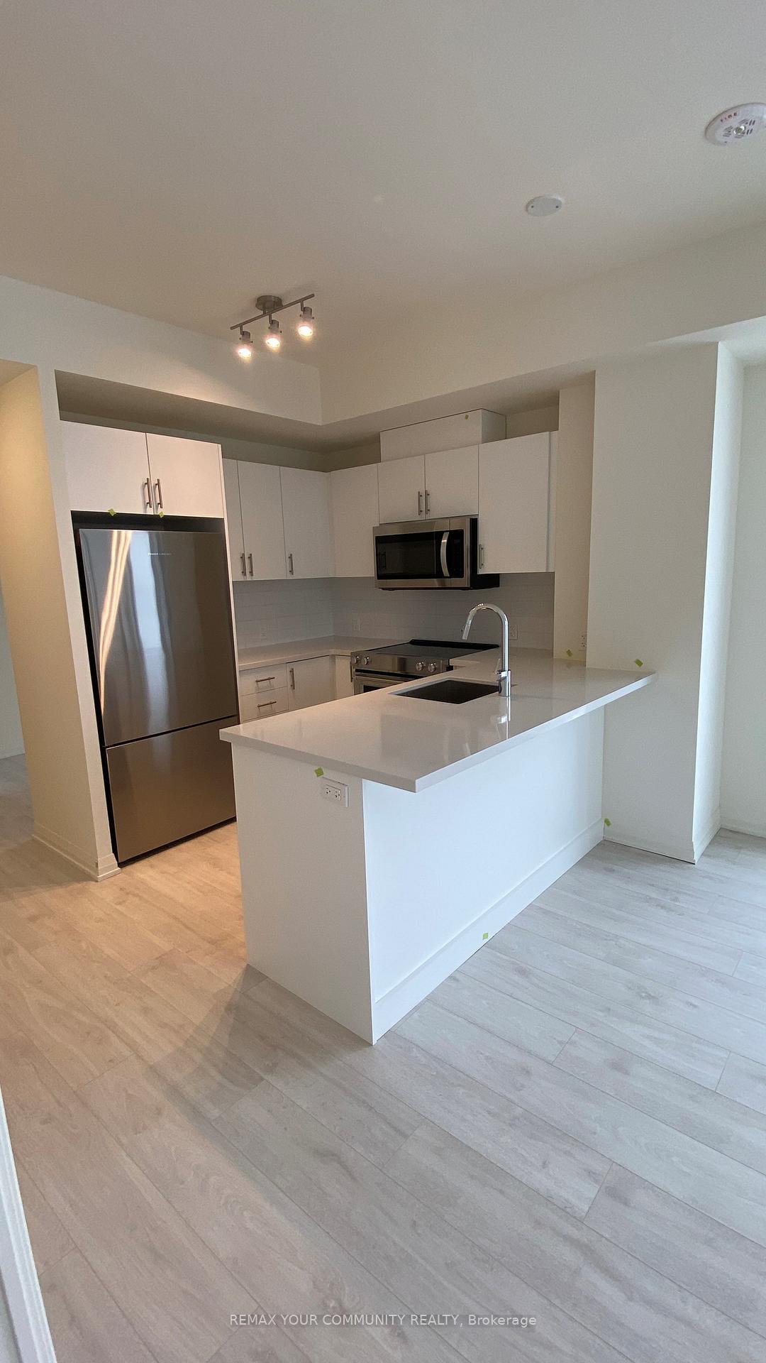 Photo 1 of Unit 1404, 8960 Jane Street E, Vaughan, Concord — HOMEH