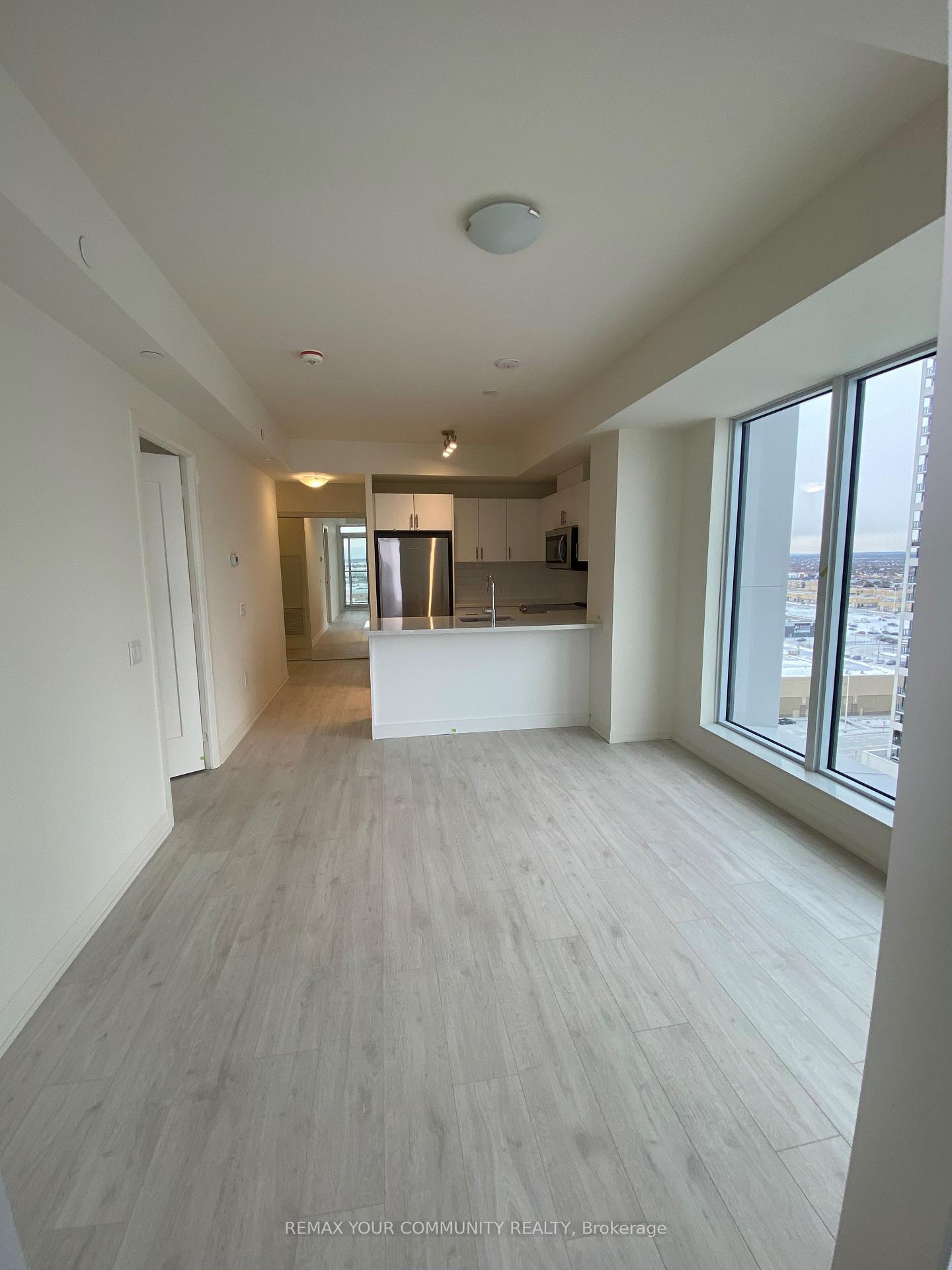 Photo 9 of Unit 1404, 8960 Jane Street E, Vaughan, Concord — HOMEH