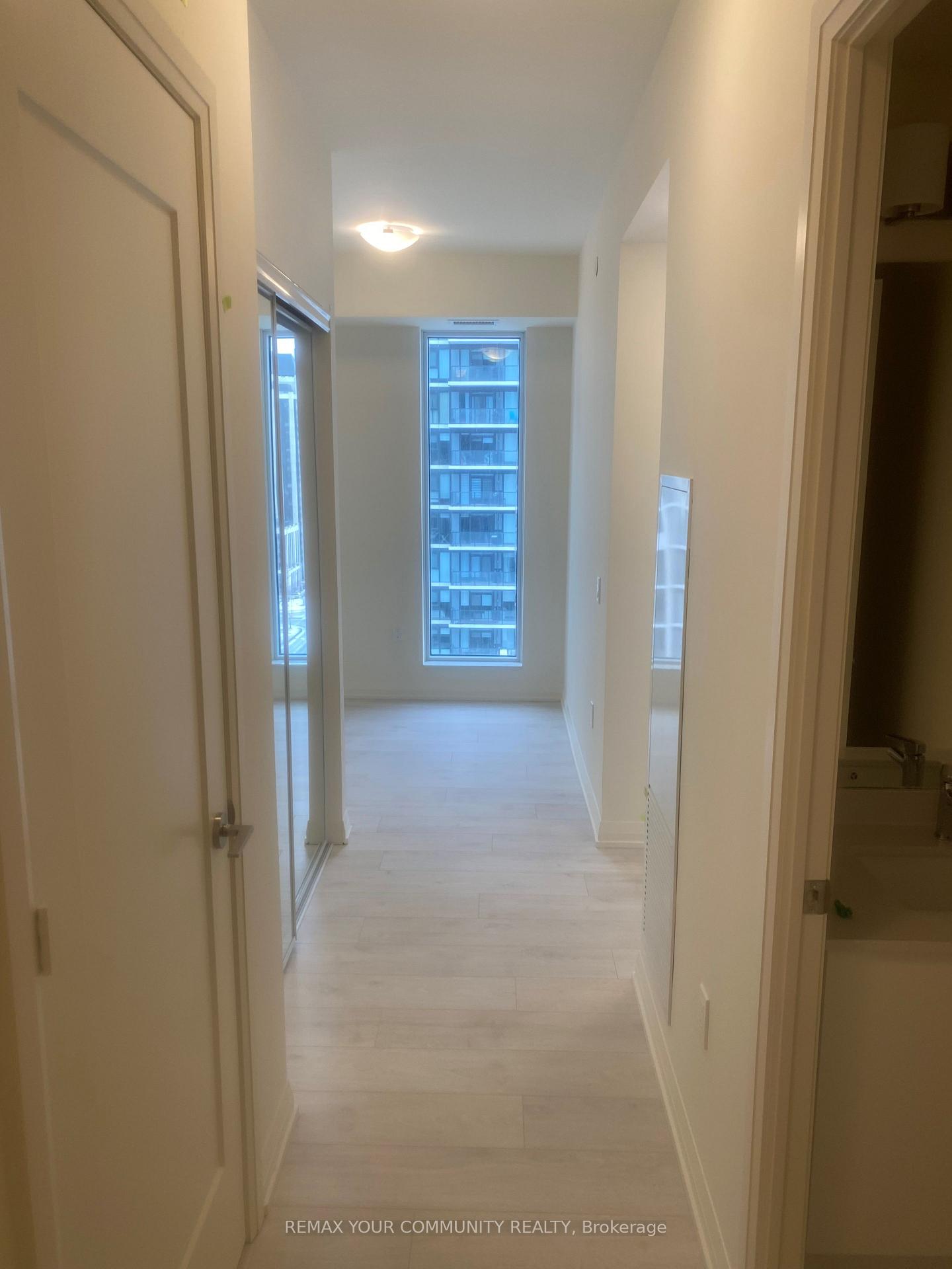 Photo 7 of Unit 1404, 8960 Jane Street E, Vaughan, Concord — HOMEH