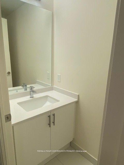 Photo 10 of Unit 1404, 8960 Jane Street E, Vaughan, Concord — HOMEH