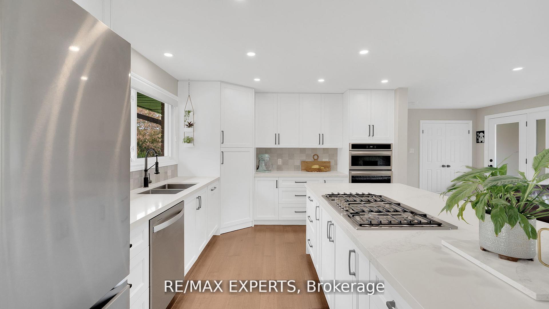 Photo 4 of 26 Wellar Avenue, King, Nobleton — HOMEH