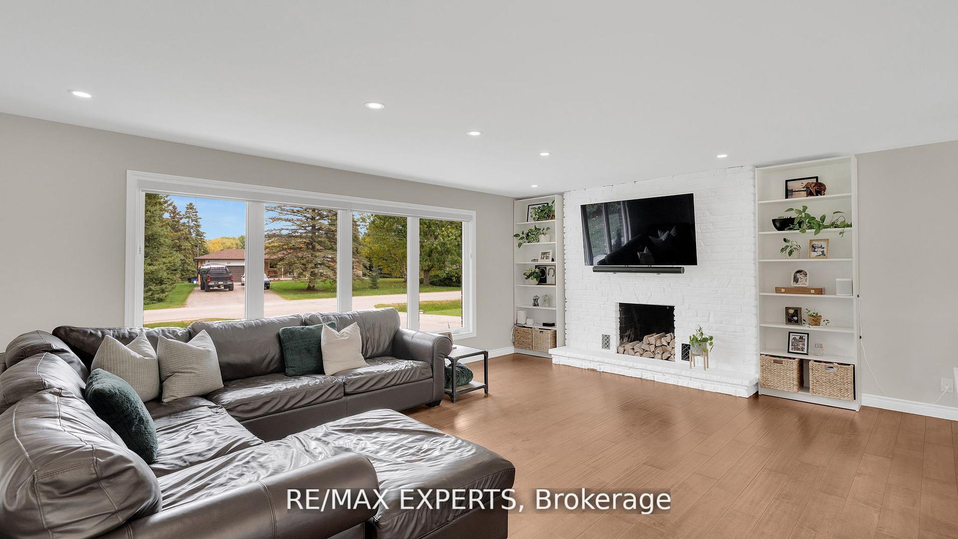 Photo 8 of 26 Wellar Avenue, King, Nobleton — HOMEH