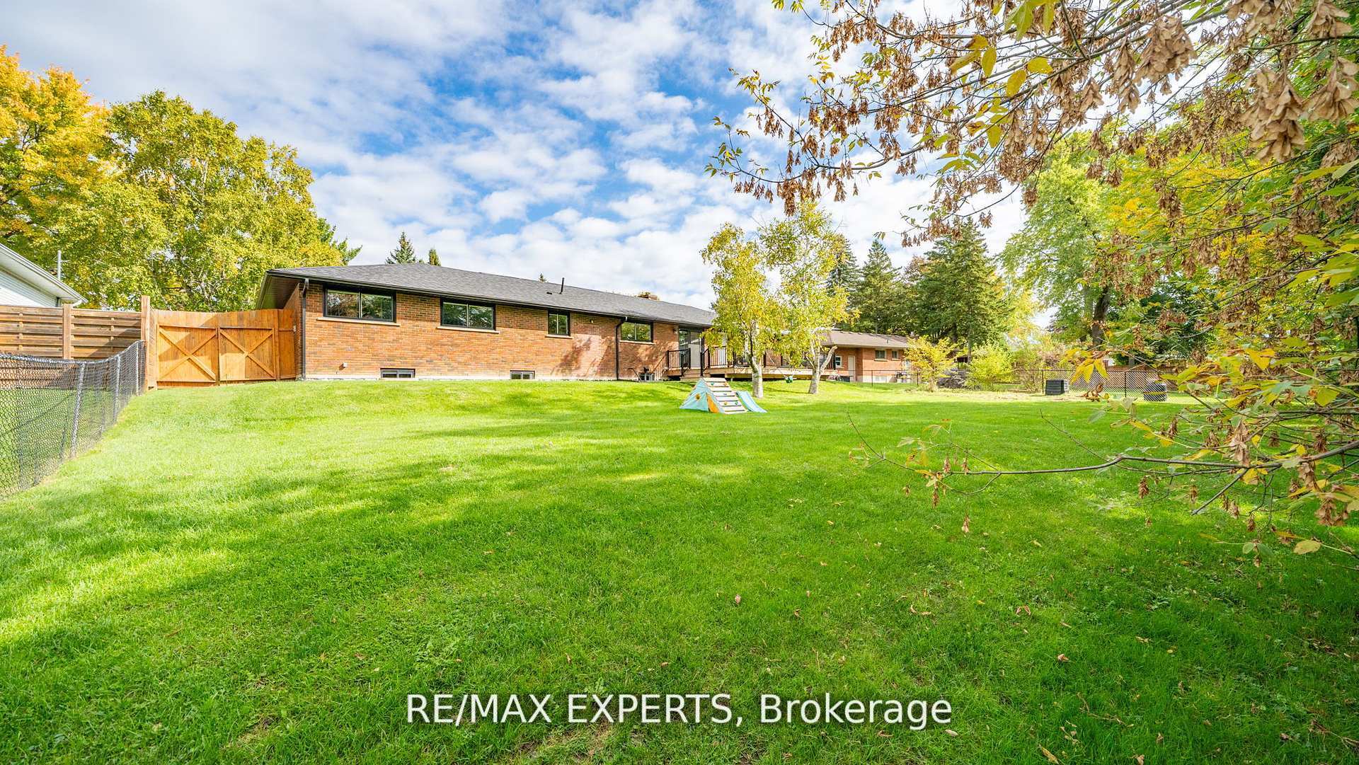 Photo 37 of 26 Wellar Avenue, King, Nobleton — HOMEH