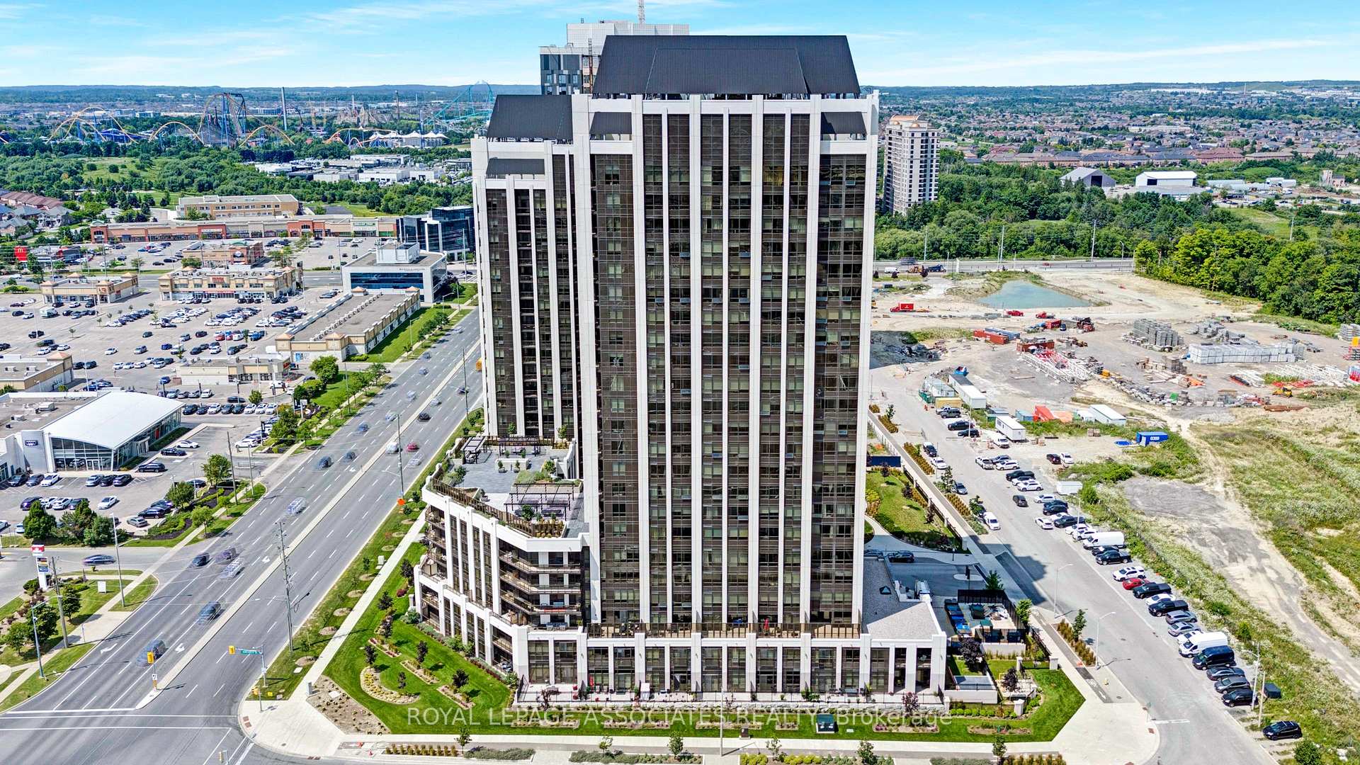 Photo 1 of Unit 611, 9075 Jane Street, Vaughan, Concord — HOMEH