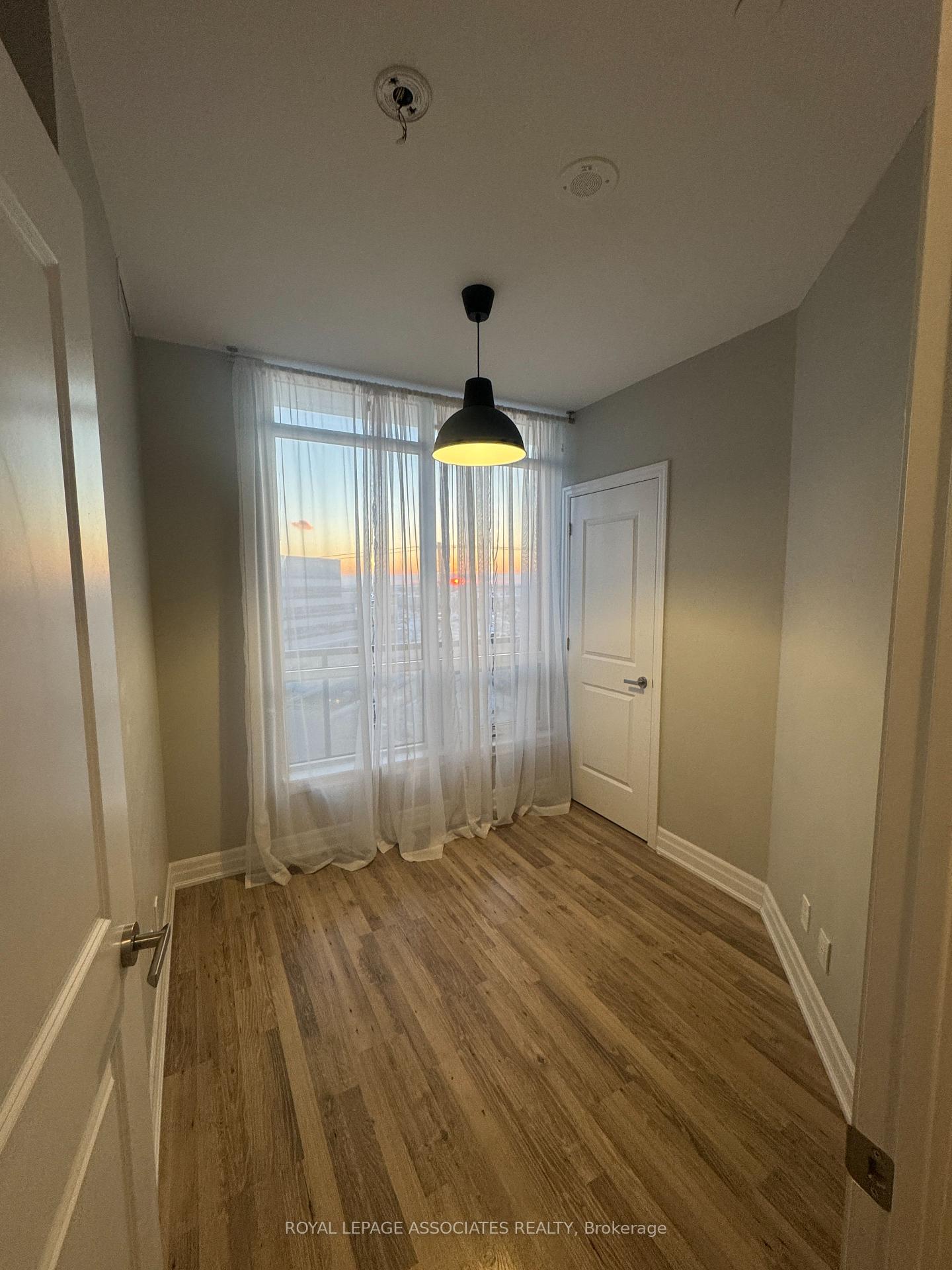 Photo 3 of Unit 611, 9075 Jane Street, Vaughan, Concord — HOMEH