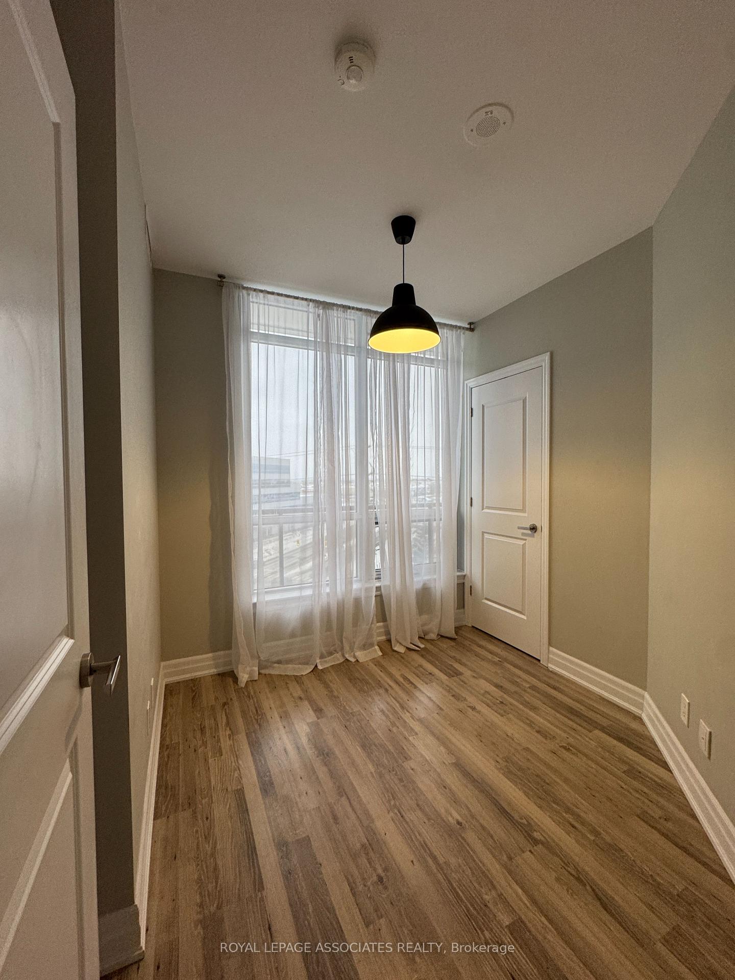 Photo 13 of Unit 611, 9075 Jane Street, Vaughan, Concord — HOMEH
