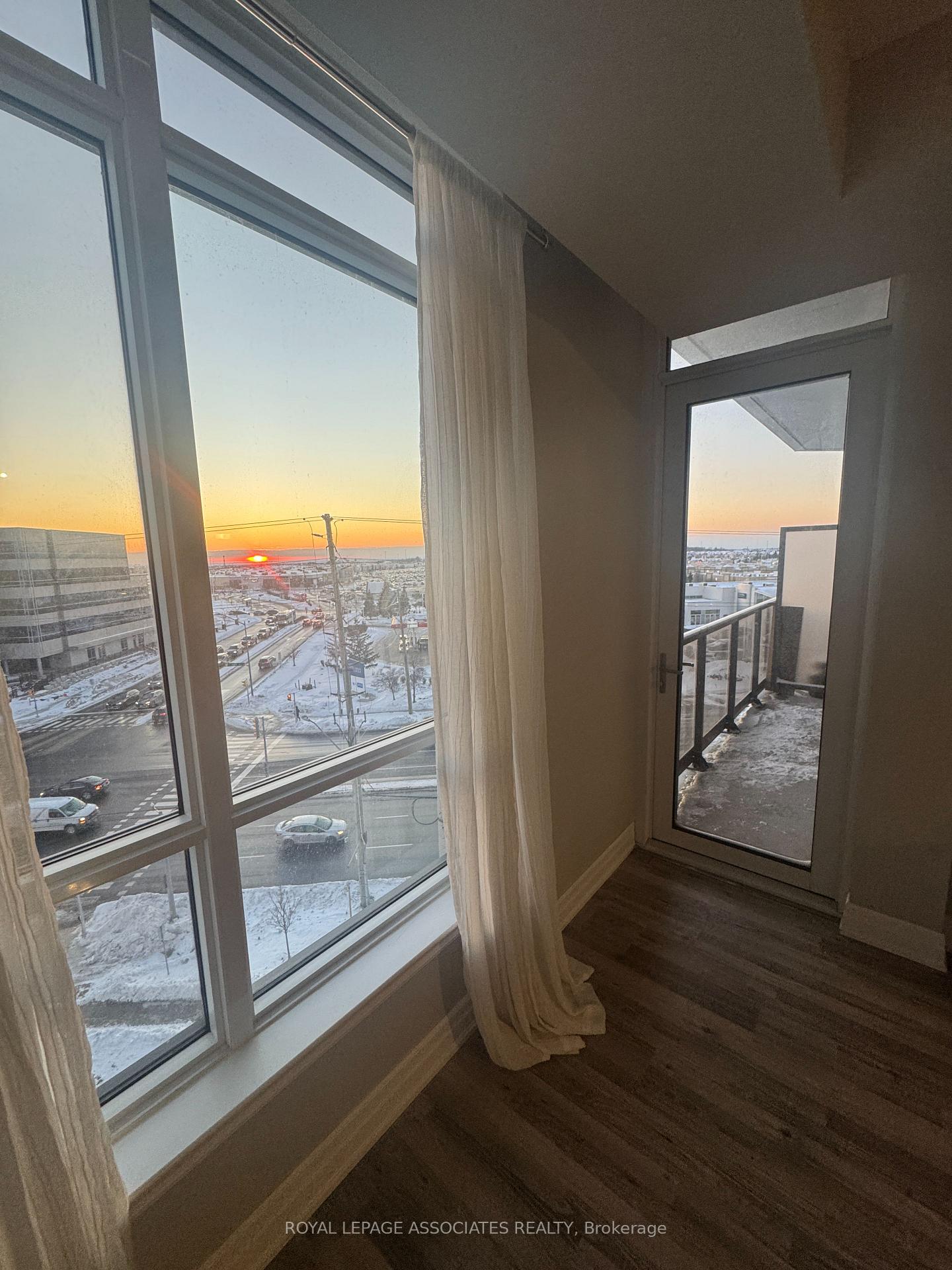 Photo 6 of Unit 611, 9075 Jane Street, Vaughan, Concord — HOMEH