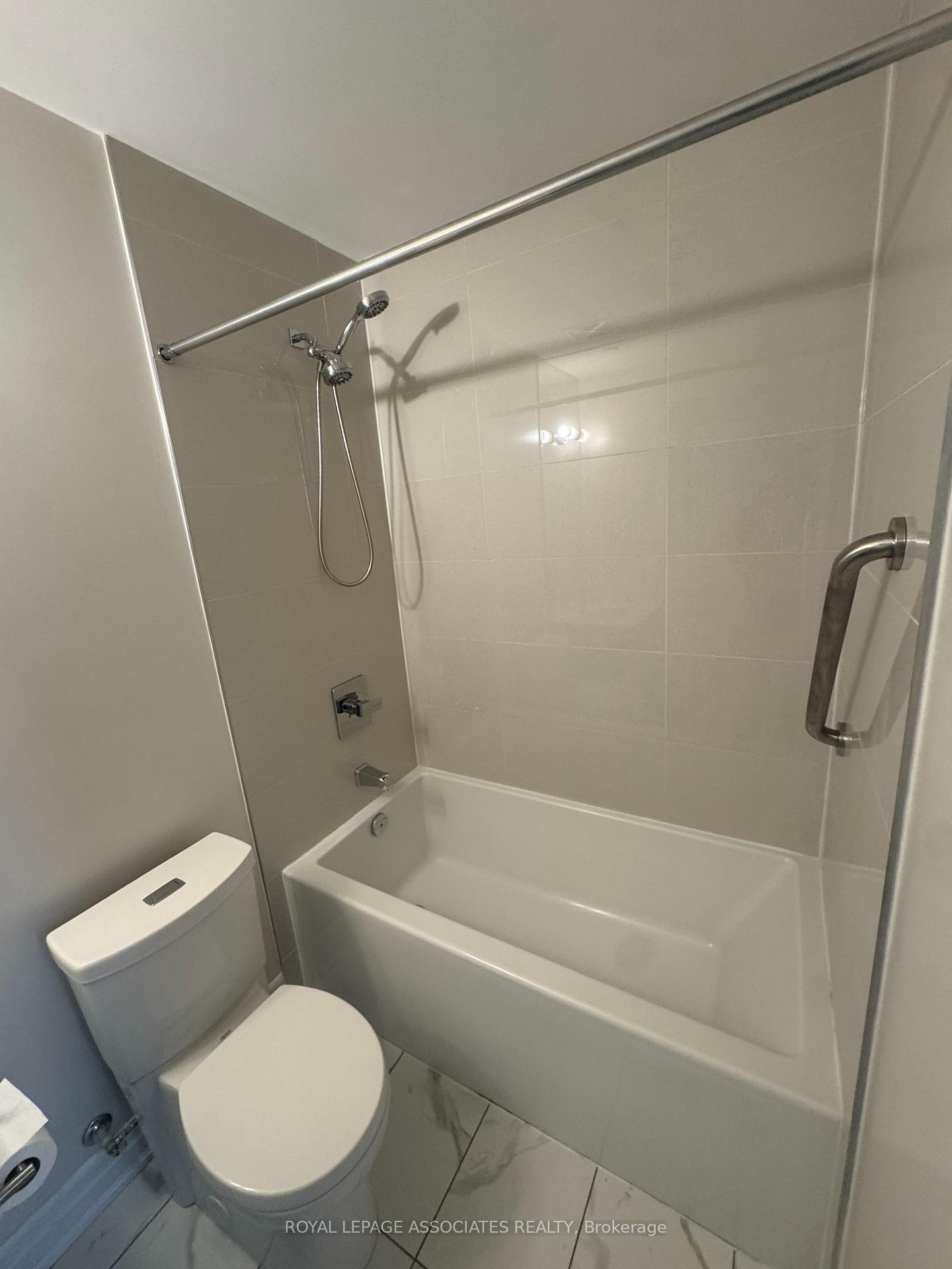 Photo 14 of Unit 611, 9075 Jane Street, Vaughan, Concord — HOMEH