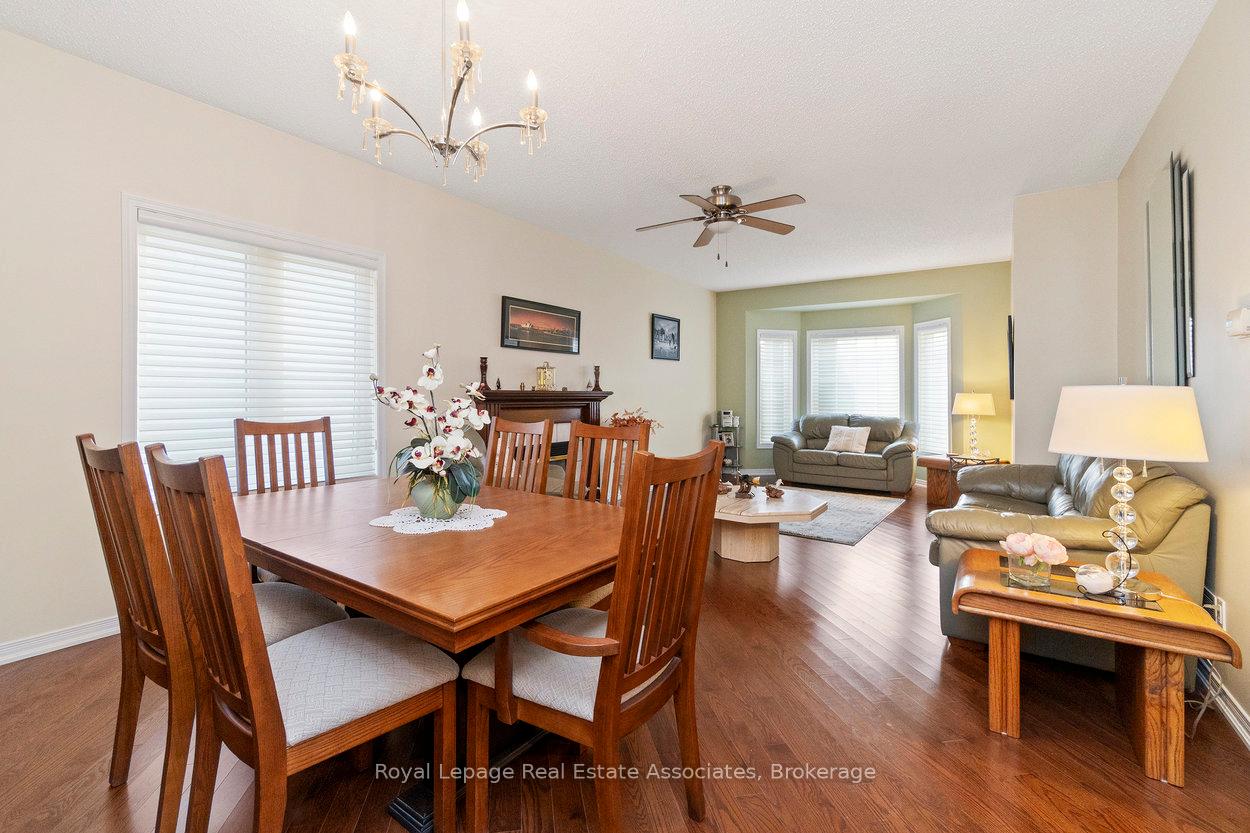 Photo 5 of 3 Fir Drive, Clarington, Newcastle — HOMEH